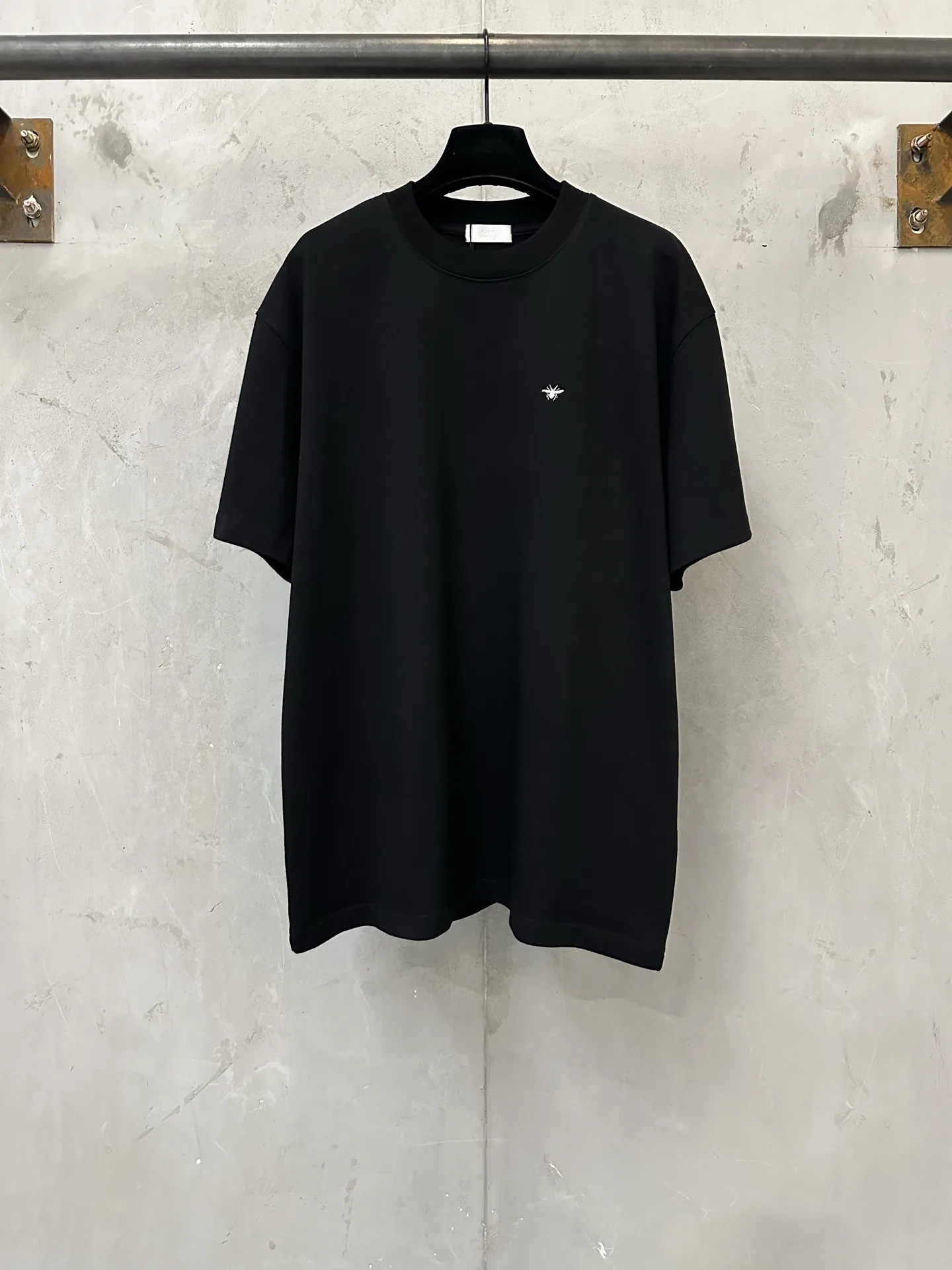Bee Embroidery Heavyweight Cotton T-Shirt D21023548