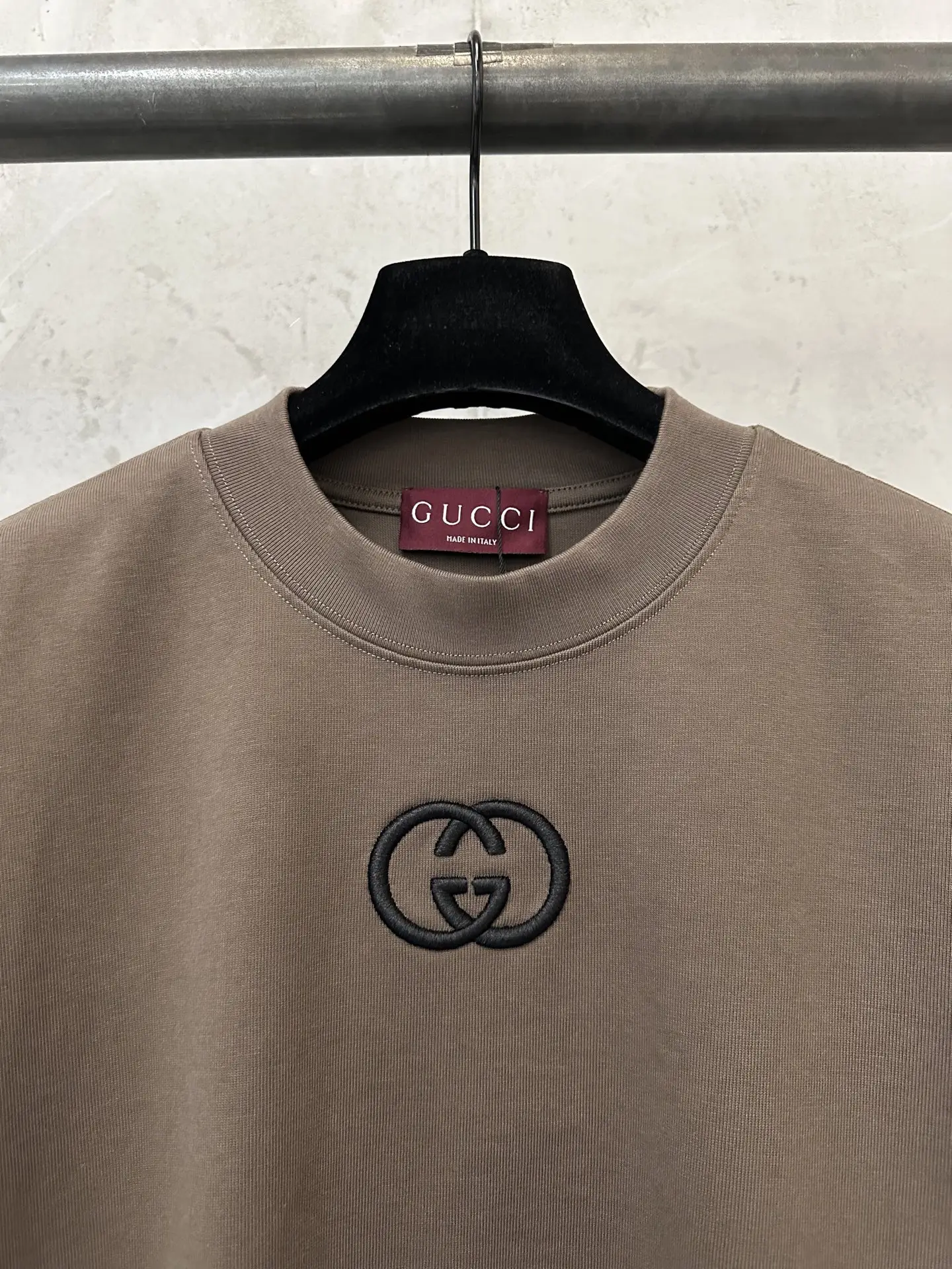 Interlocking G Embroidered Heavyweight T-Shirt D21020213 — view 5