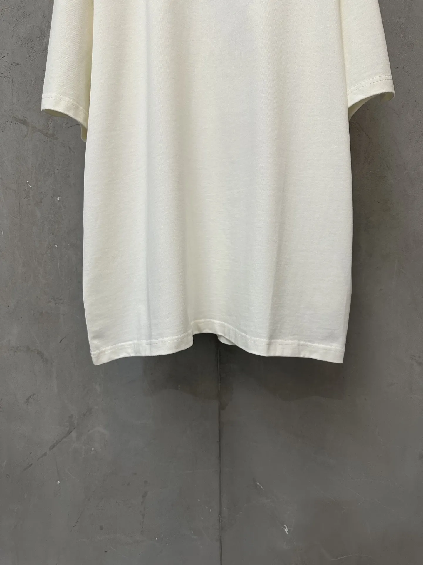 Glitter Logo Heavyweight Cotton T-Shirt D21023556 — view 4
