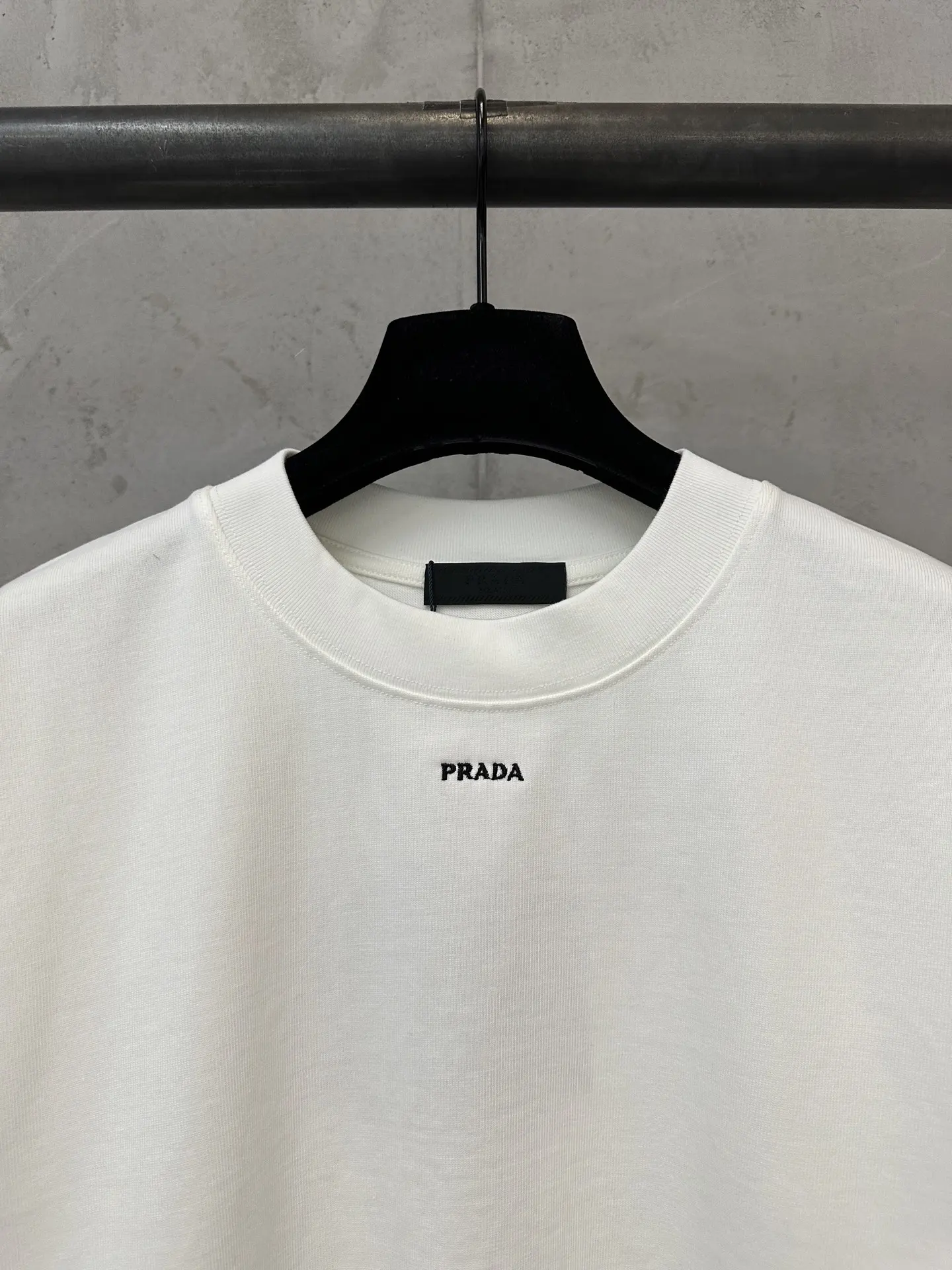Logo-Embroidered Heavyweight Cotton T-Shirt D21020215 — view 5