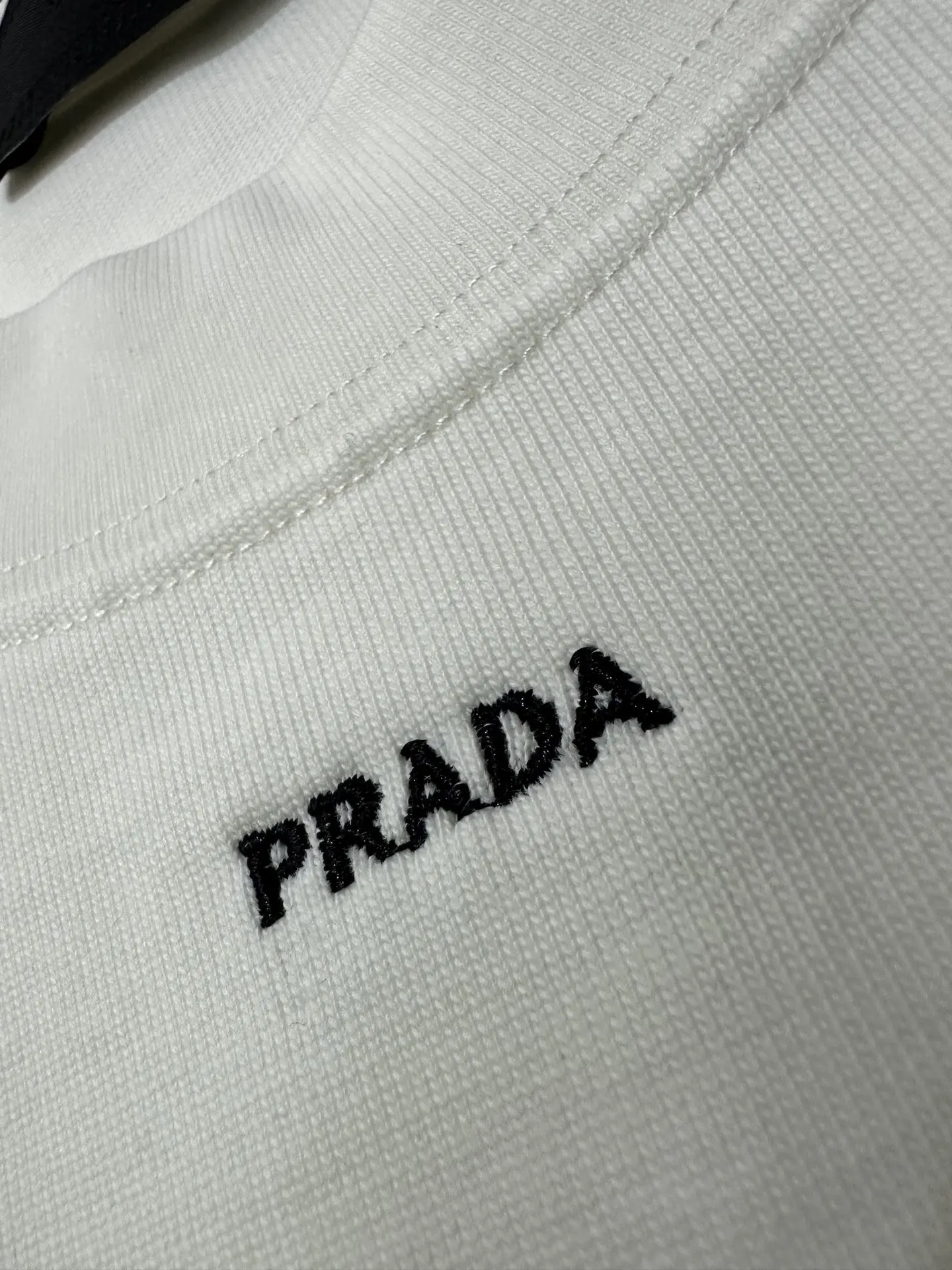 Logo-Embroidered Heavyweight Cotton T-Shirt D21020215 — view 8