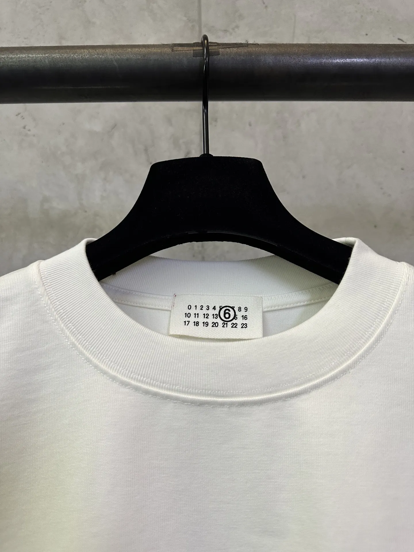 Logo Print Heavyweight Cotton T-Shirt D21011623 — view 7