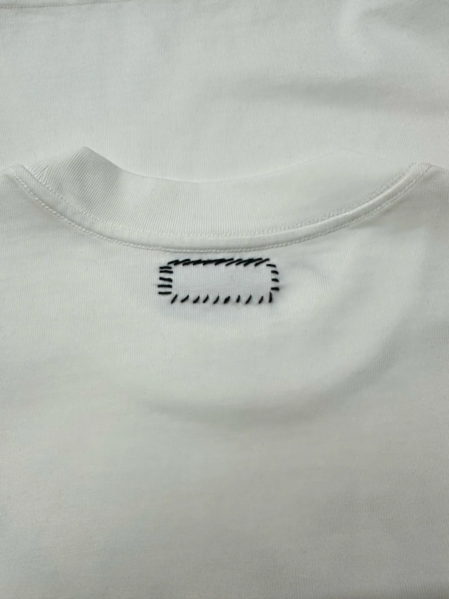 Surf Club Graphic Heavyweight T-Shirt D21020136 — view 9