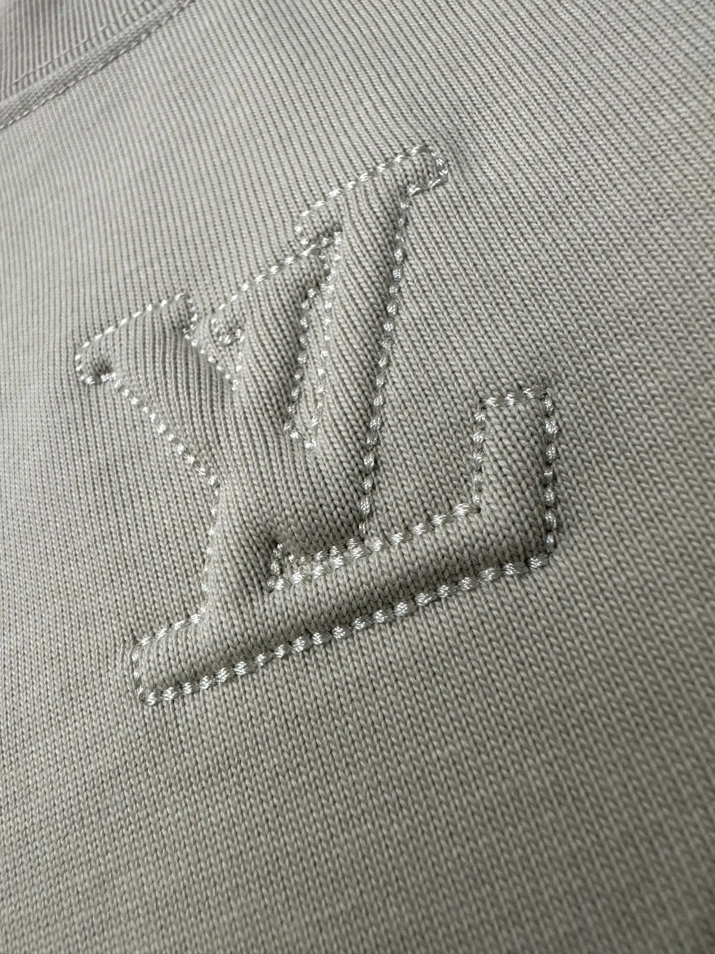 Embossed Logo Heavyweight Cotton T-Shirt D21021787 — view 8