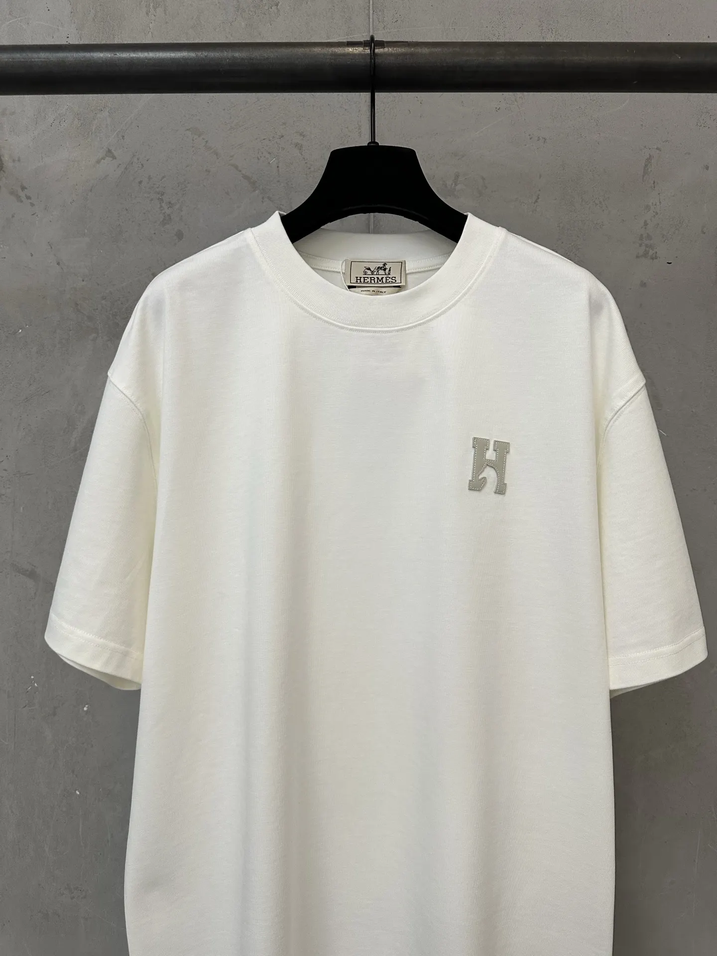 Leather Patch Heavyweight Cotton T-Shirt D21021804 — view 3