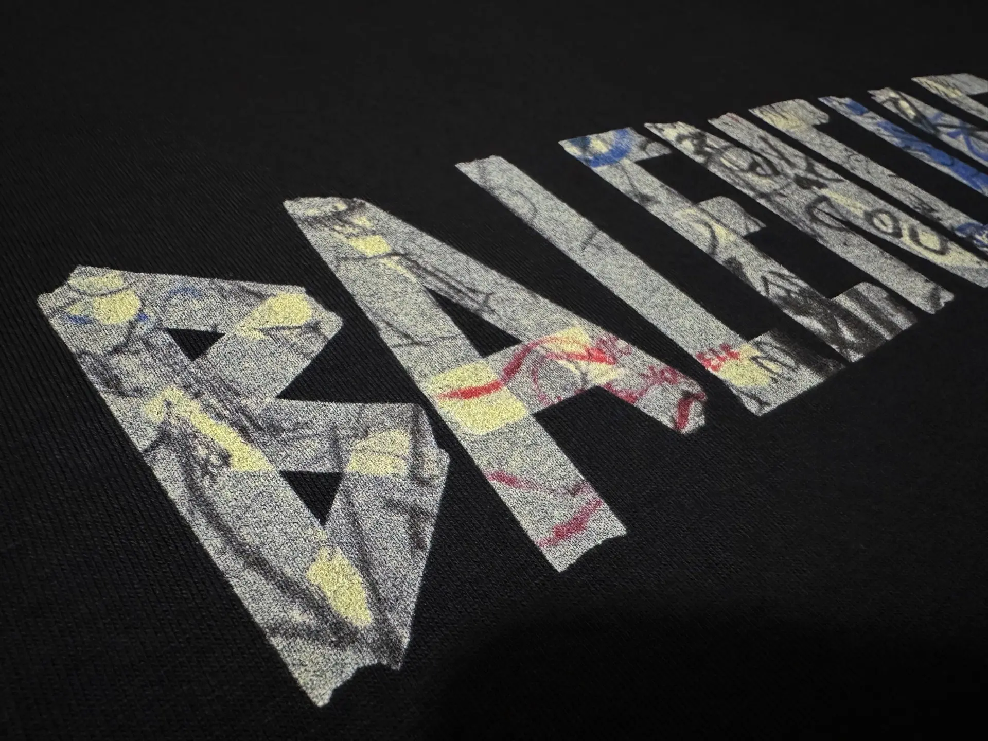 Graffiti Tape Logo Oversized T-Shirt D21524459 — view 8