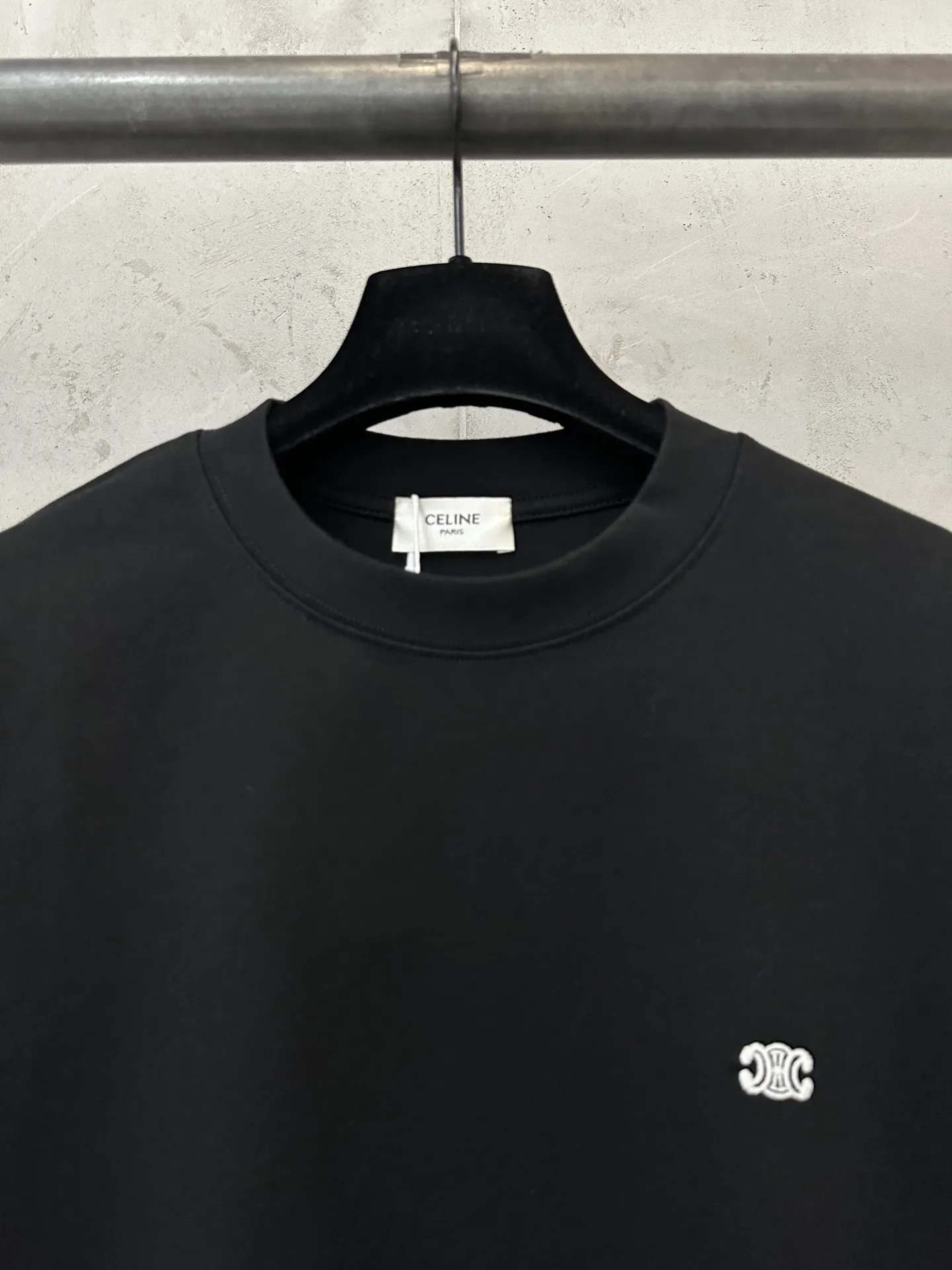 Triomphe Embroidered Long-Sleeve T-Shirt D22020170 — view 5