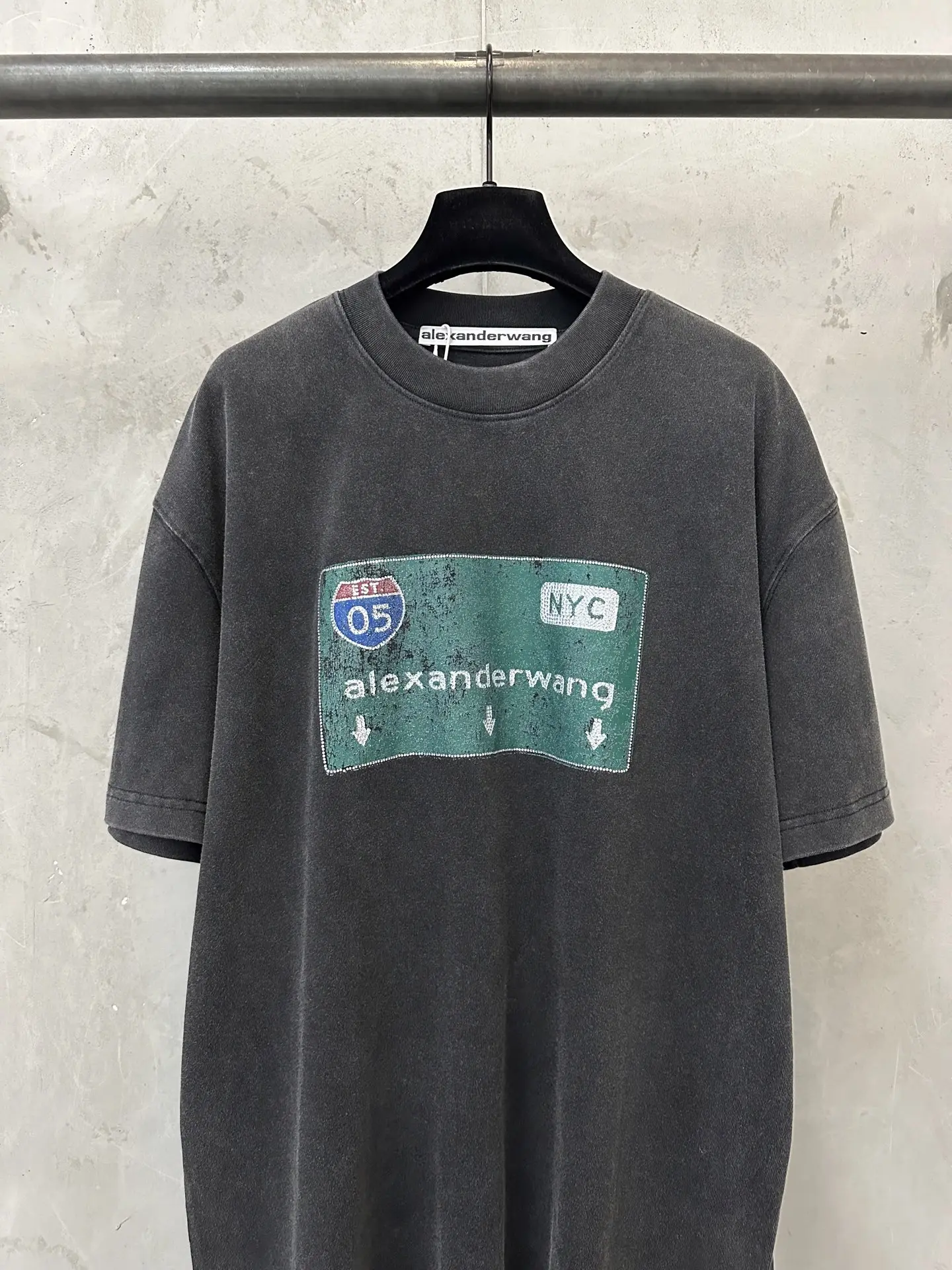 Crystal-Embellished Road Sign Logo T-Shirt D22020122 — view 3