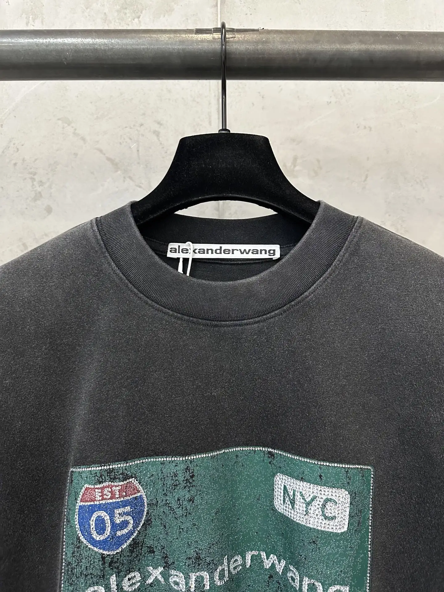 Crystal-Embellished Road Sign Logo T-Shirt D22020122 — view 5