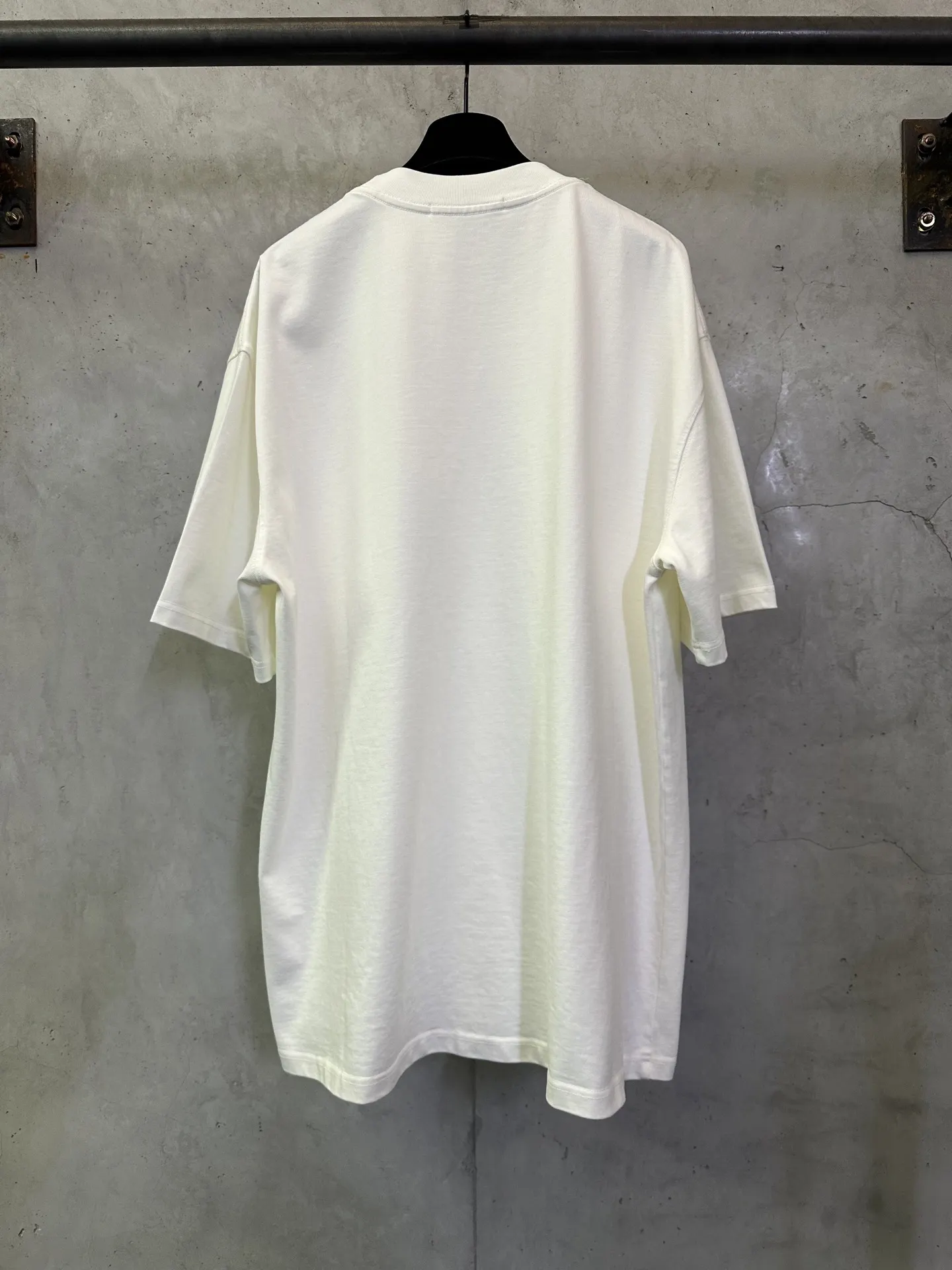 Contemporary Art Graphic T-Shirt D22015689 — view 2