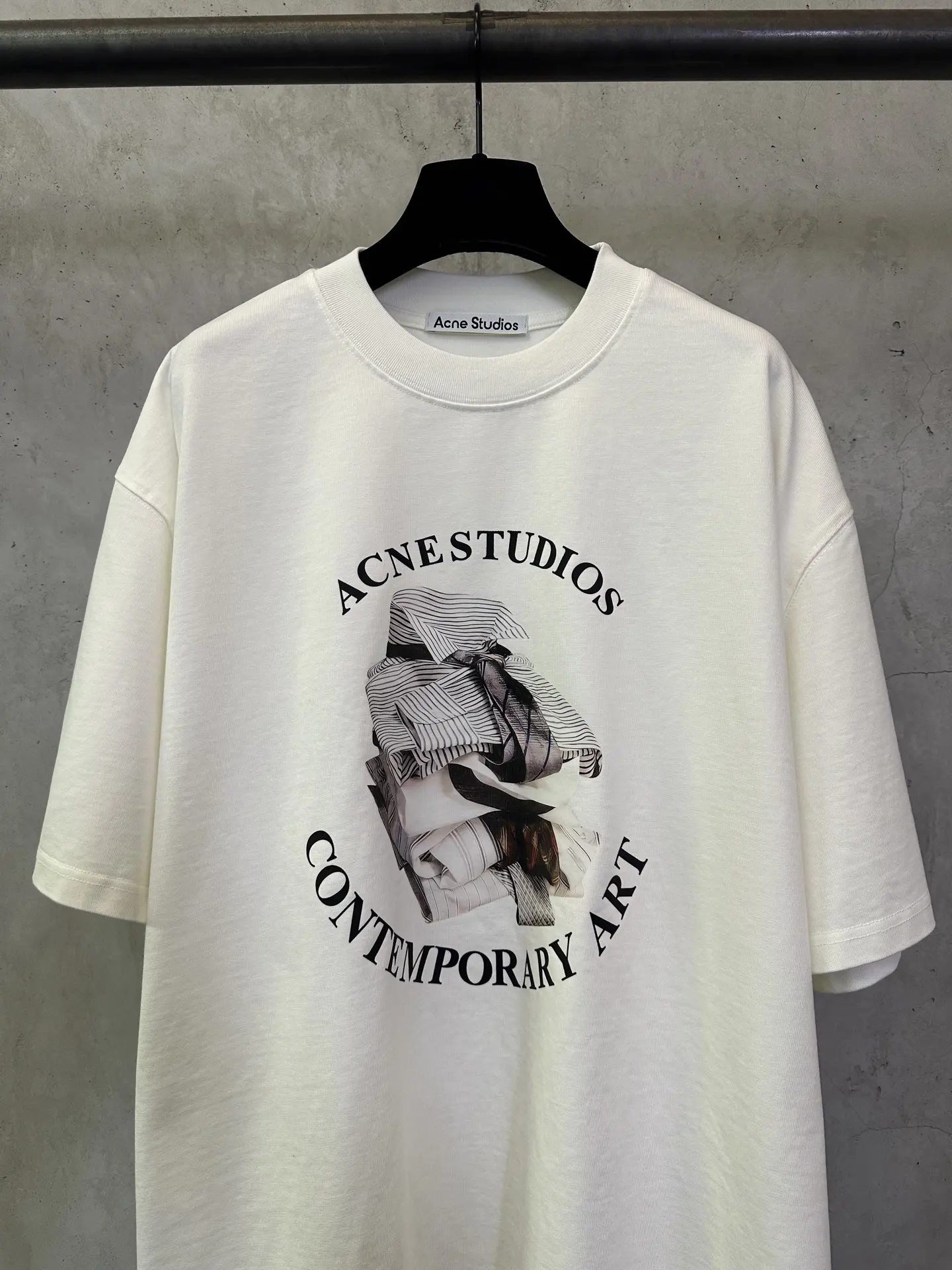 Contemporary Art Graphic T-Shirt D22015689 — view 3