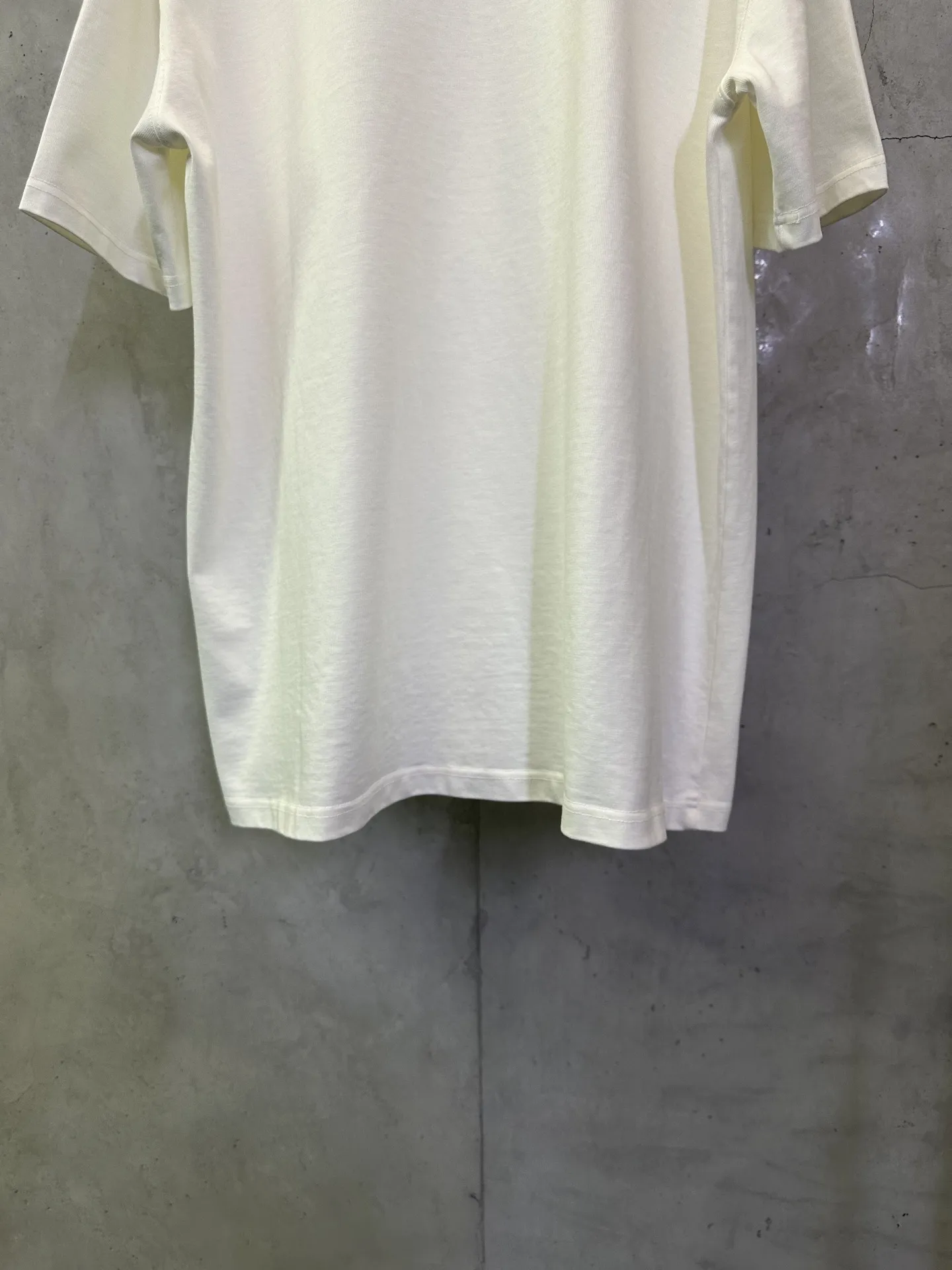 Contemporary Art Graphic T-Shirt D22015689 — view 6