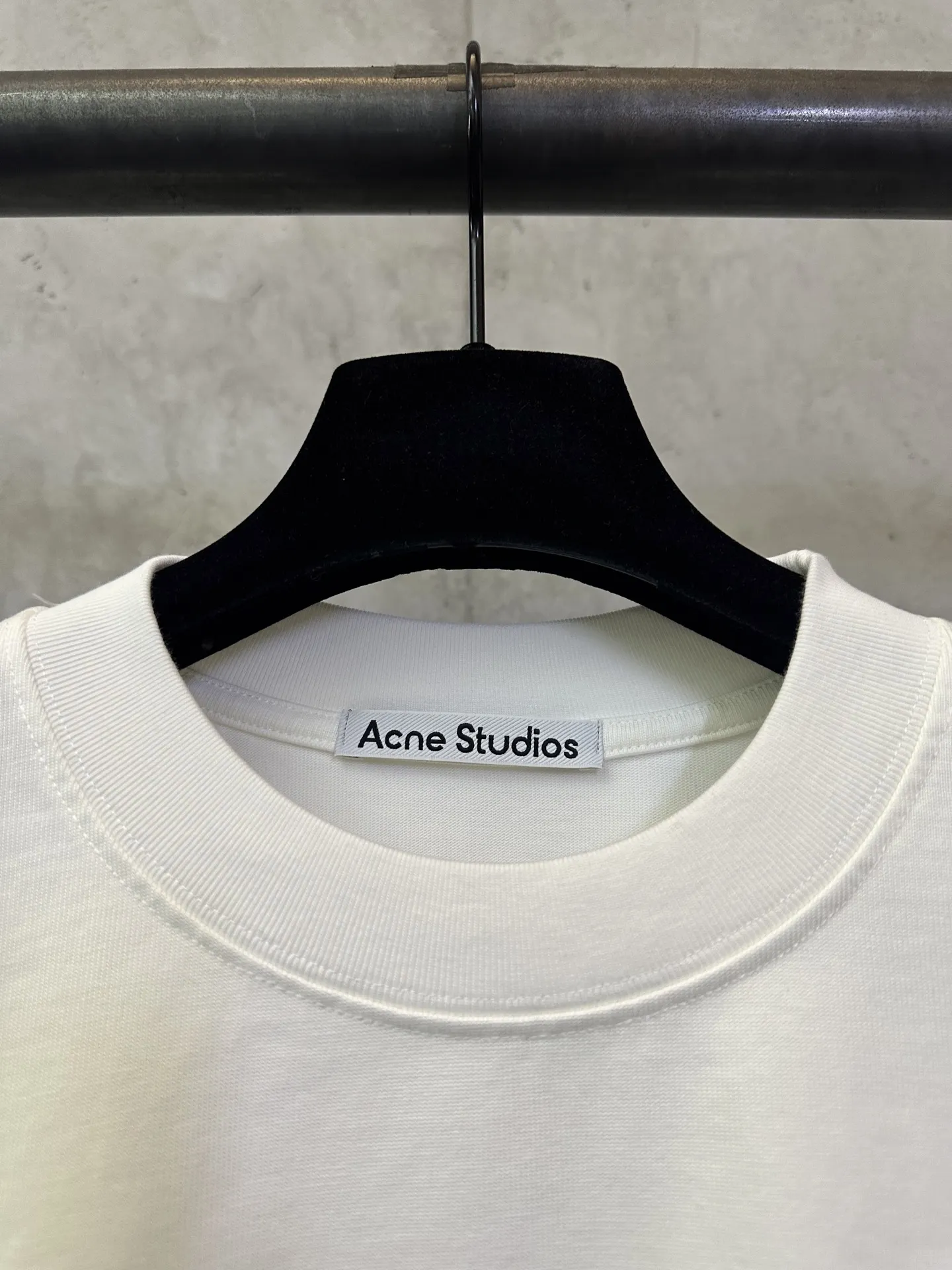Contemporary Art Graphic T-Shirt D22015689 — view 7