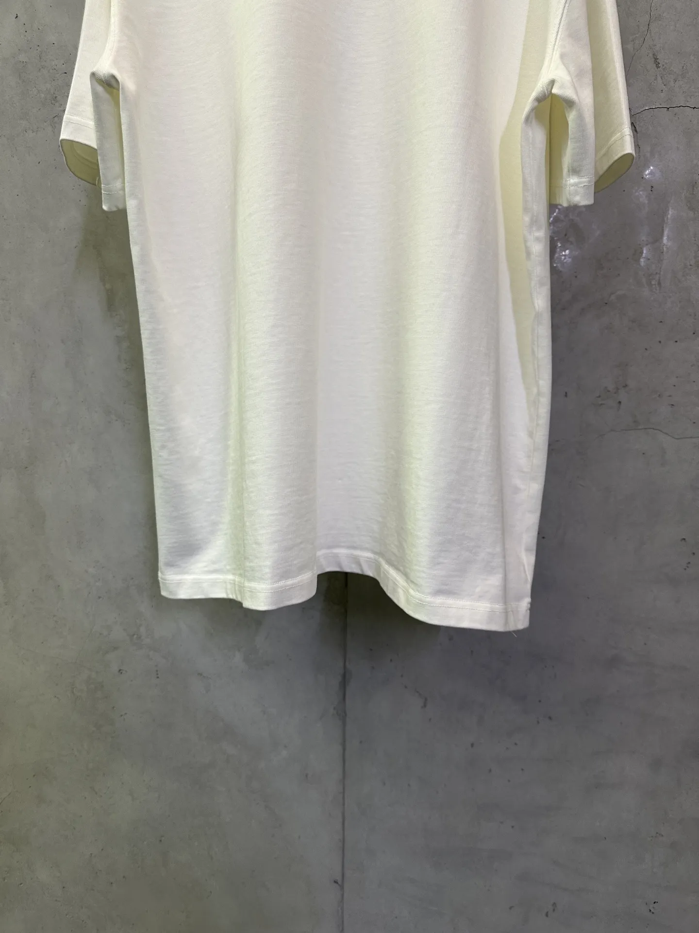 Logo Graphic Heavyweight Cotton T-Shirt D22012878 — view 6