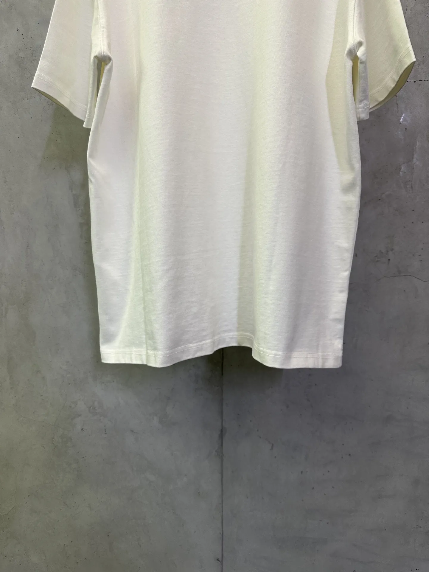 Logo-Print Heavyweight Cotton T-Shirt D22012838 — view 6