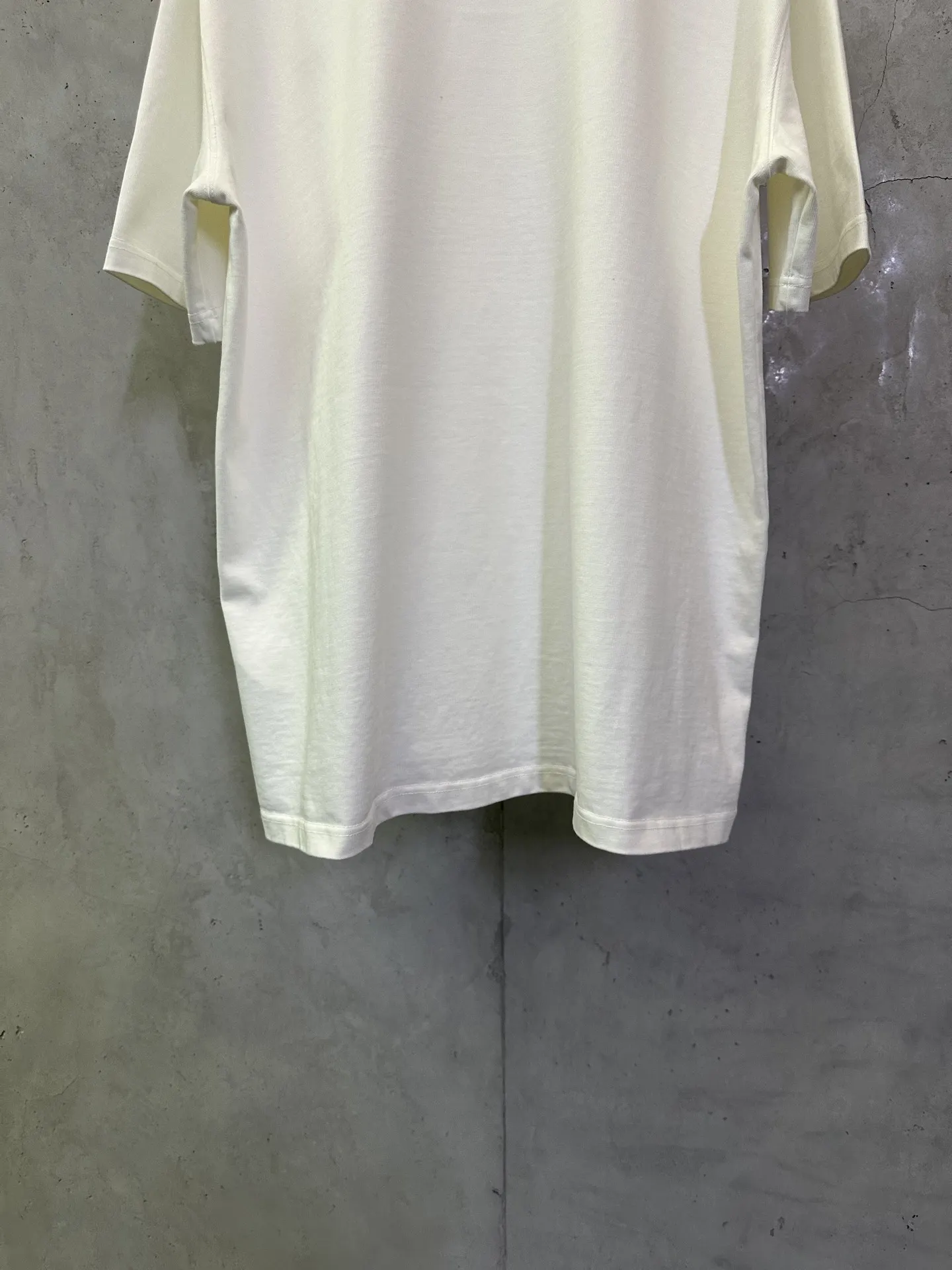 MM6 Logo Print Heavyweight Cotton T-Shirt D22012889 — view 6