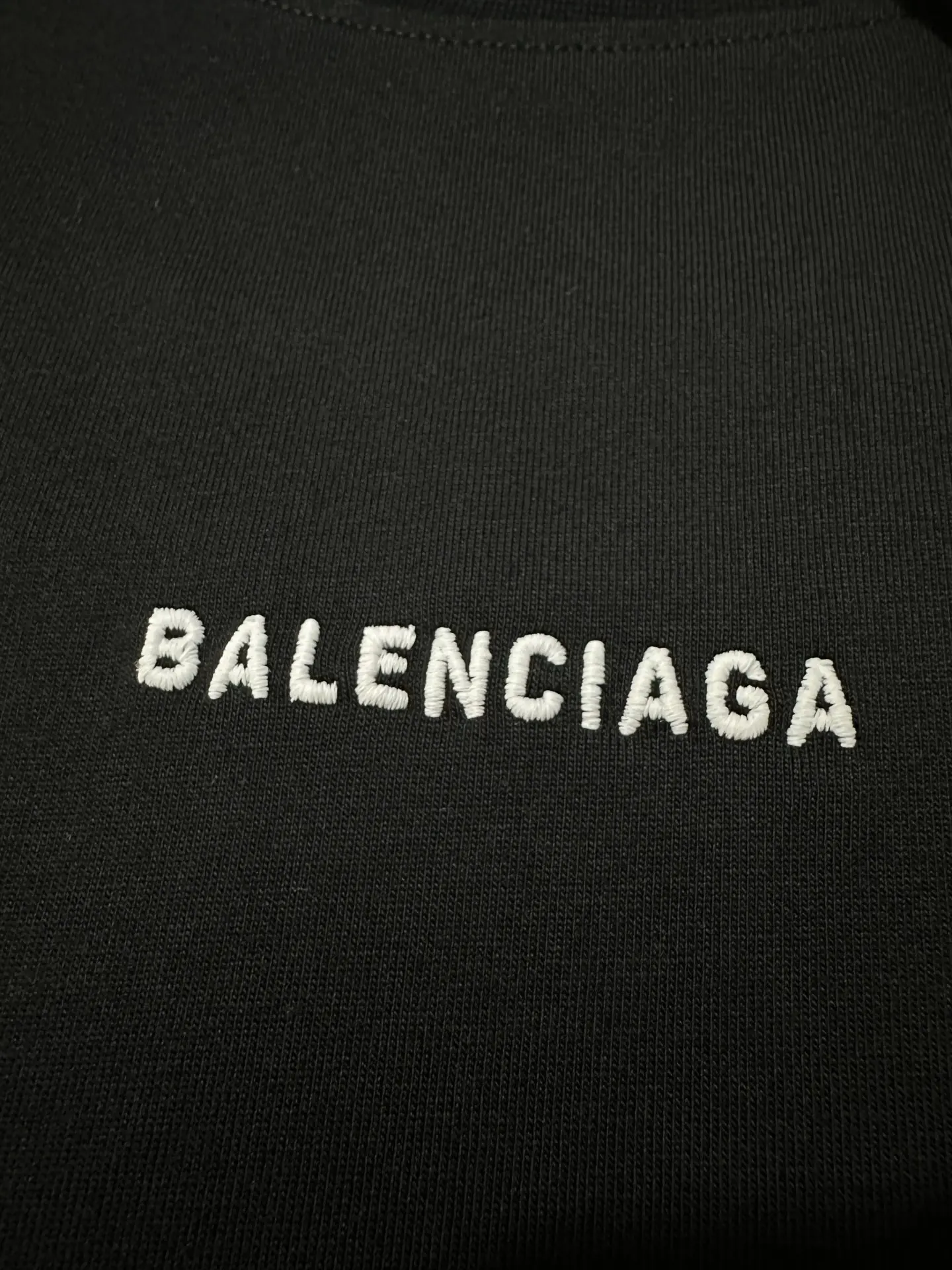 Logo Embroidered Long-Sleeve T-Shirt D23023527 — view 7