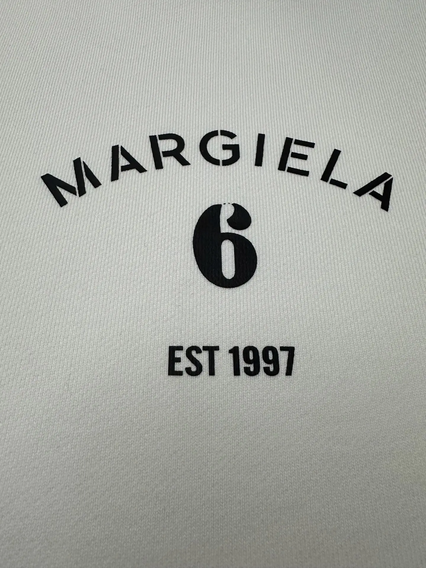 MM6 Maison Margiela Logo Embroidered Crew-Neck Sweatshirt D25021818 — view 7