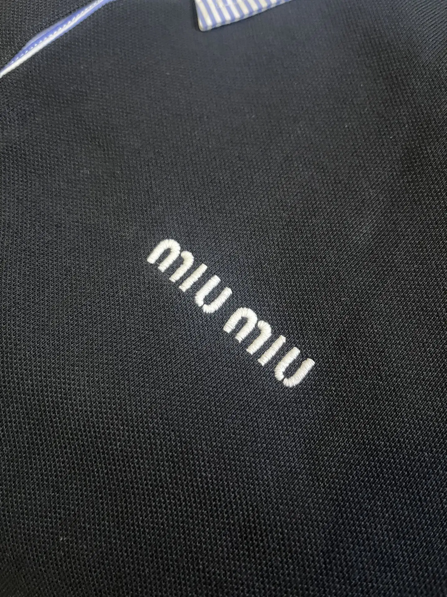 Contrast Collar Logo Embroidery Polo Shirt D26012777 — view 8
