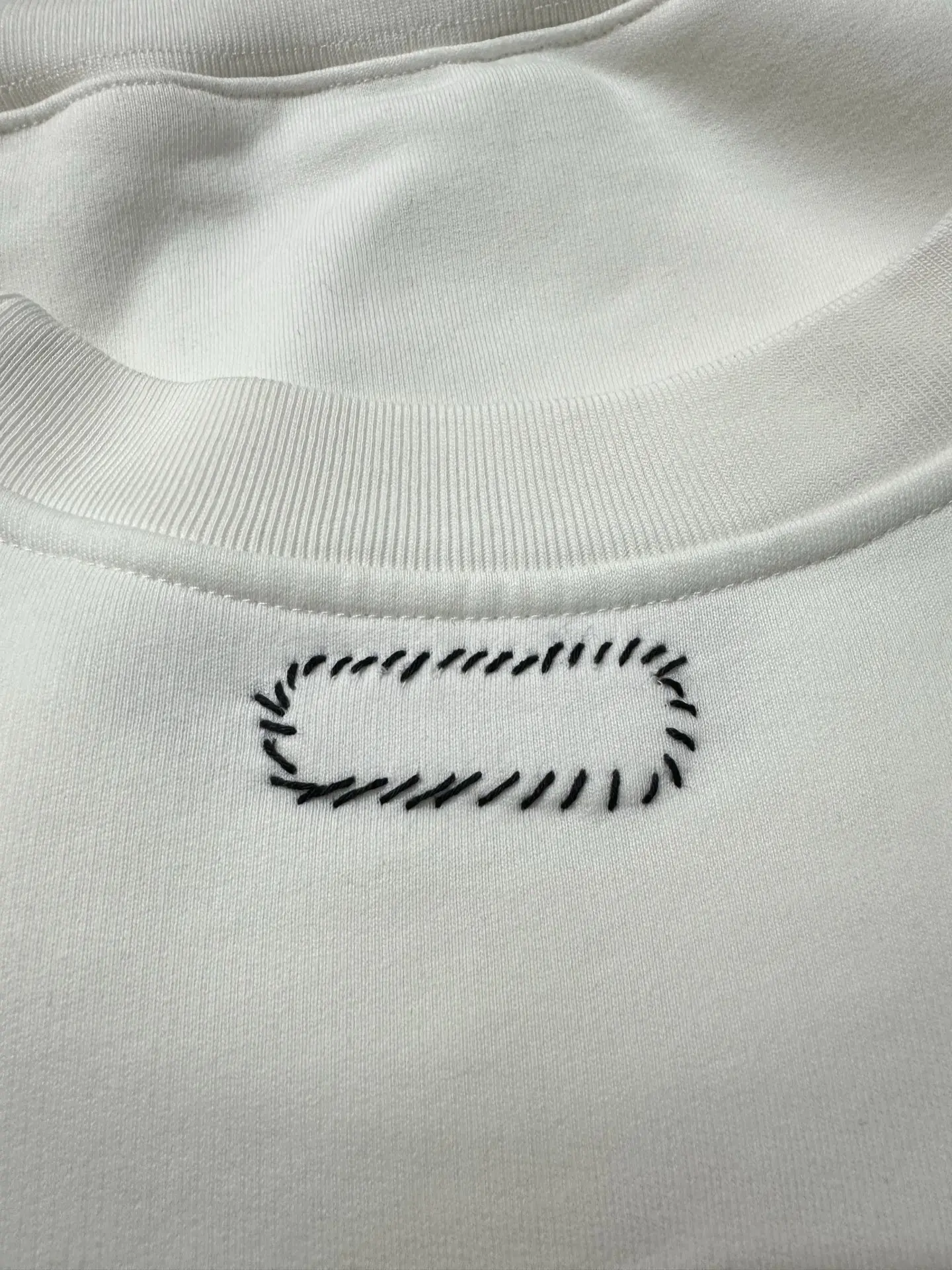 Urban Sophistication Surf Club Graphic Sweatshirt D26020125 — view 9