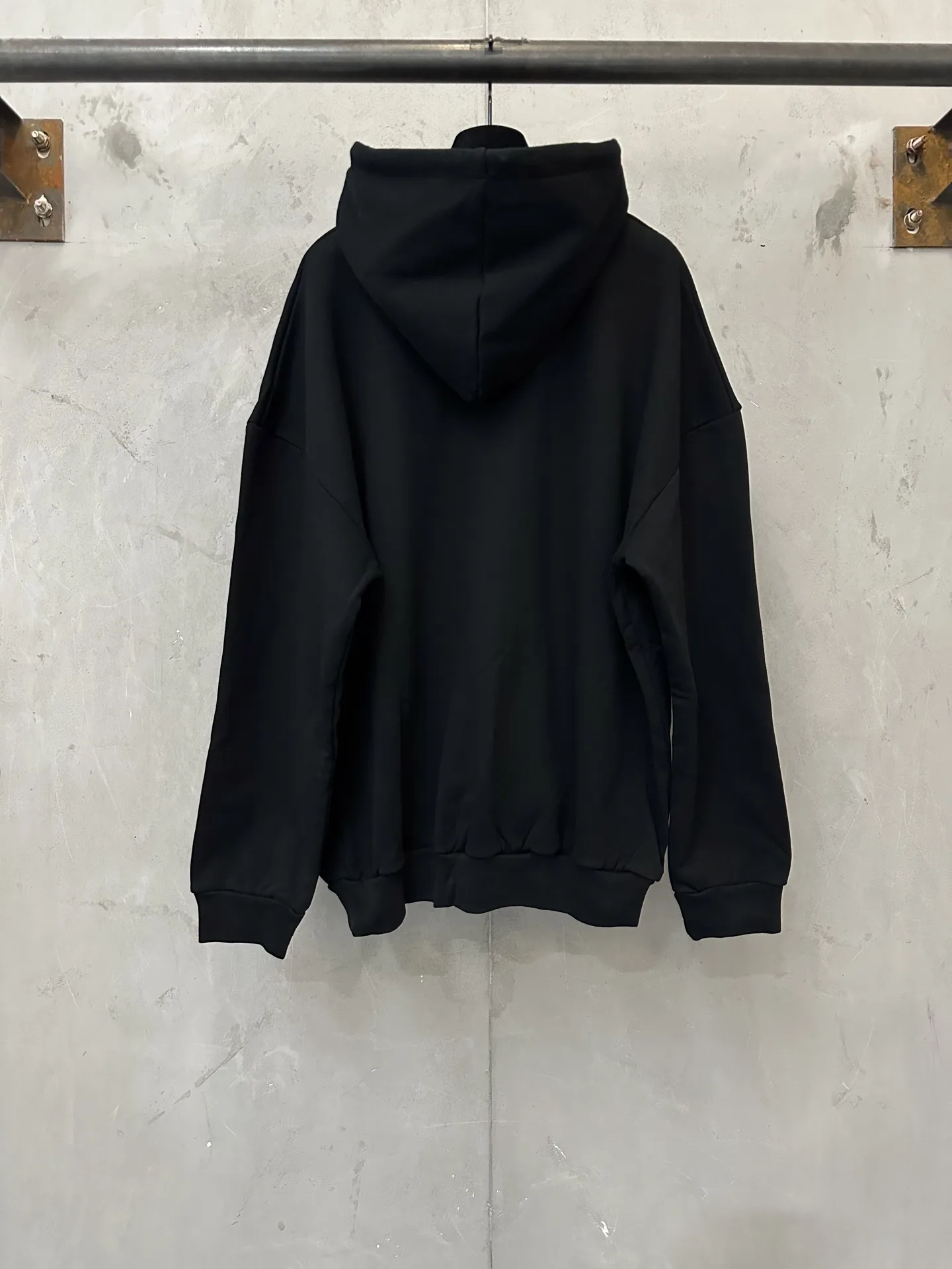 MM6 Maison Margiela Number 6 Logo Hoodie D27021954 — view 2