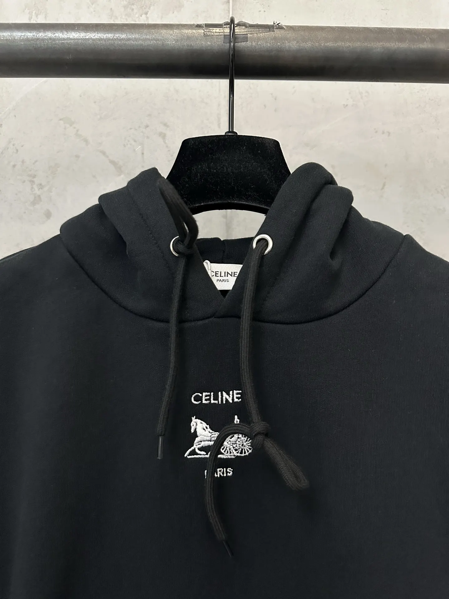 Triomphe Carriage Logo Embroidered Hoodie D28020152 — view 5