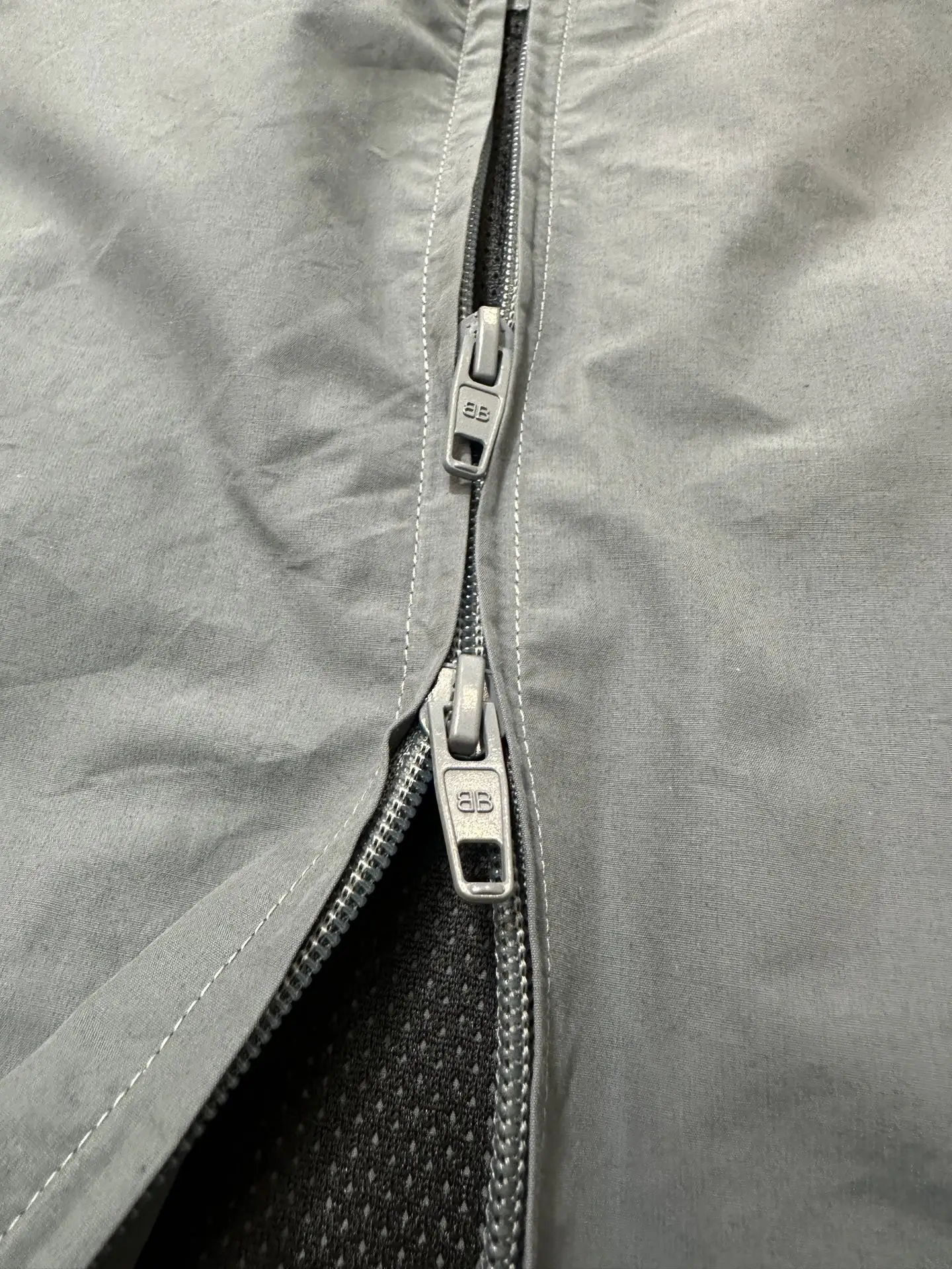 Reflective Logo Crinkled Nylon Track Jacket D31018968 — view 8