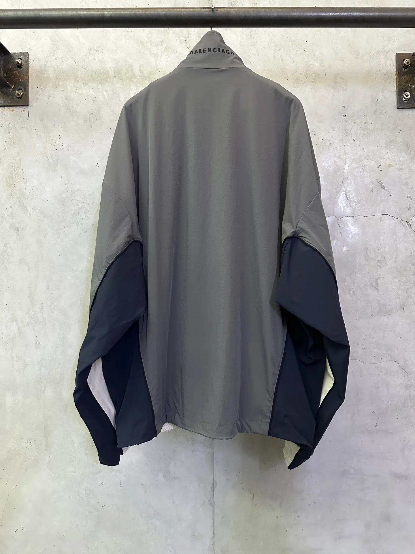 Color-Block Oversized Track Jacket D32012815 — view 2