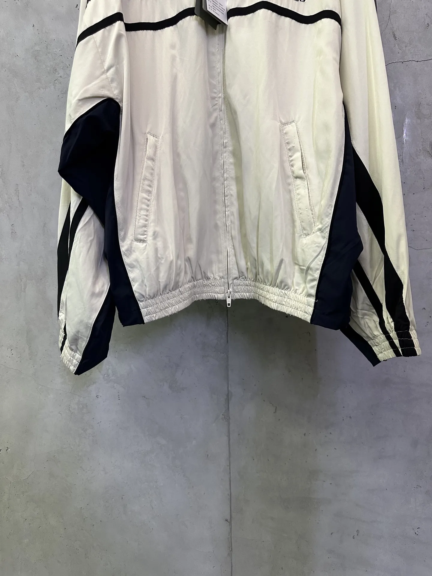 Color-Block Oversized Track Jacket D32012815 — view 4
