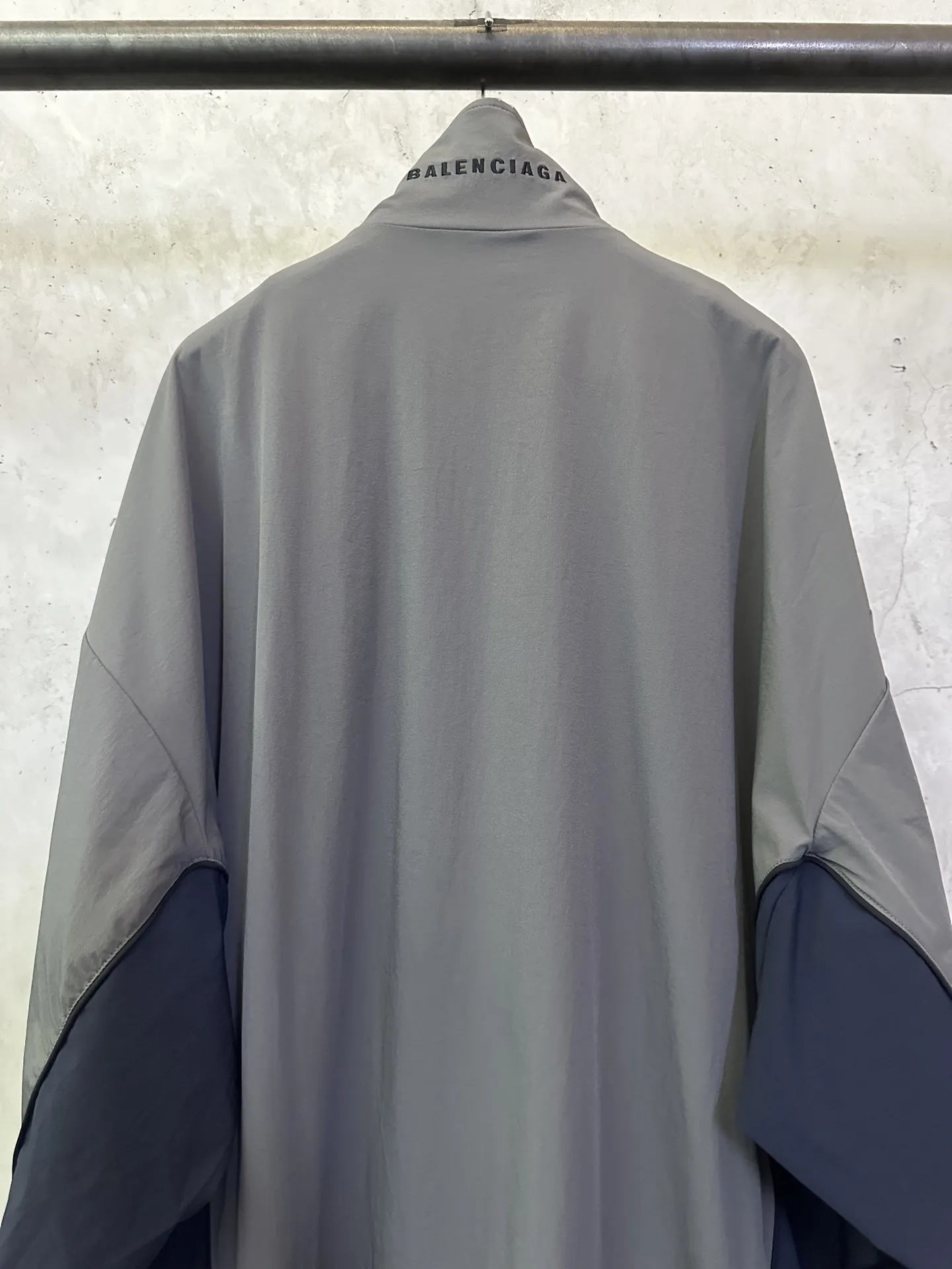 Color-Block Oversized Track Jacket D32012815 — view 5