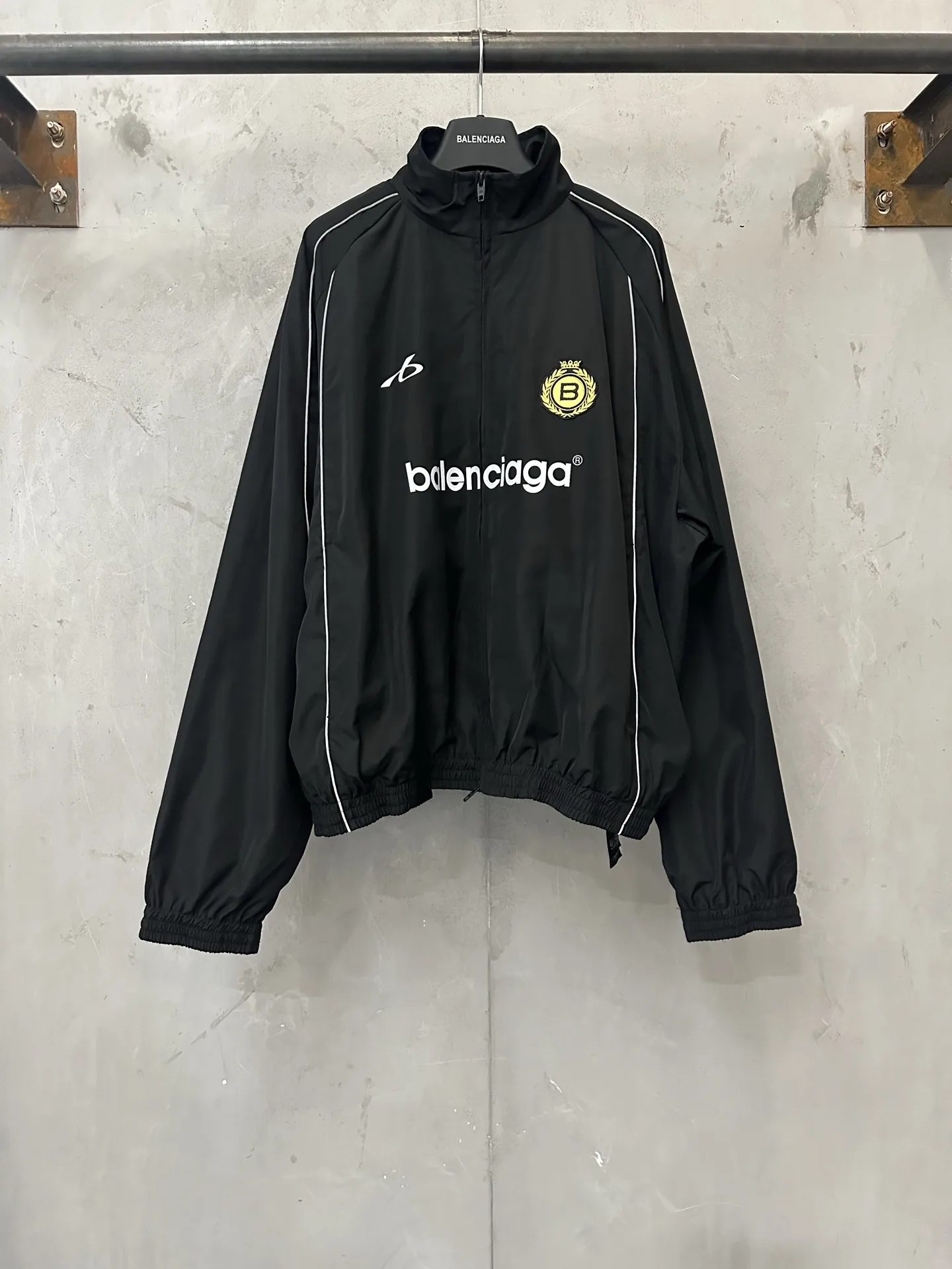 Logo-Print Reflective Trim Track Jacket D33023512