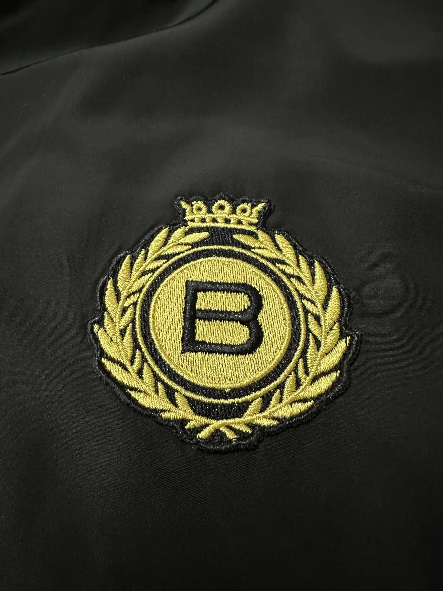 Logo-Print Reflective Trim Track Jacket D33023512 — view 9