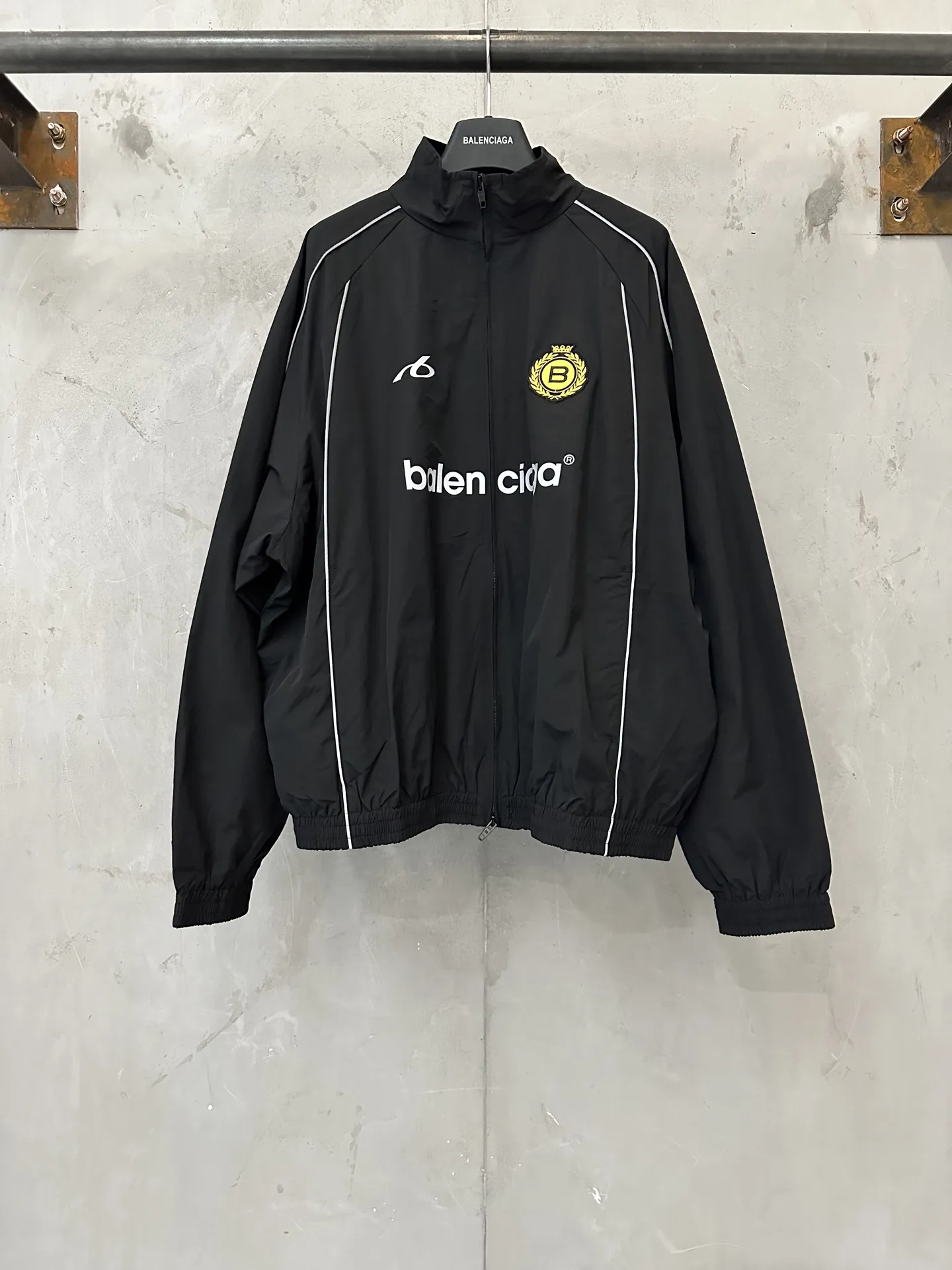Logo-Print Reflective Trim Track Jacket D33024397