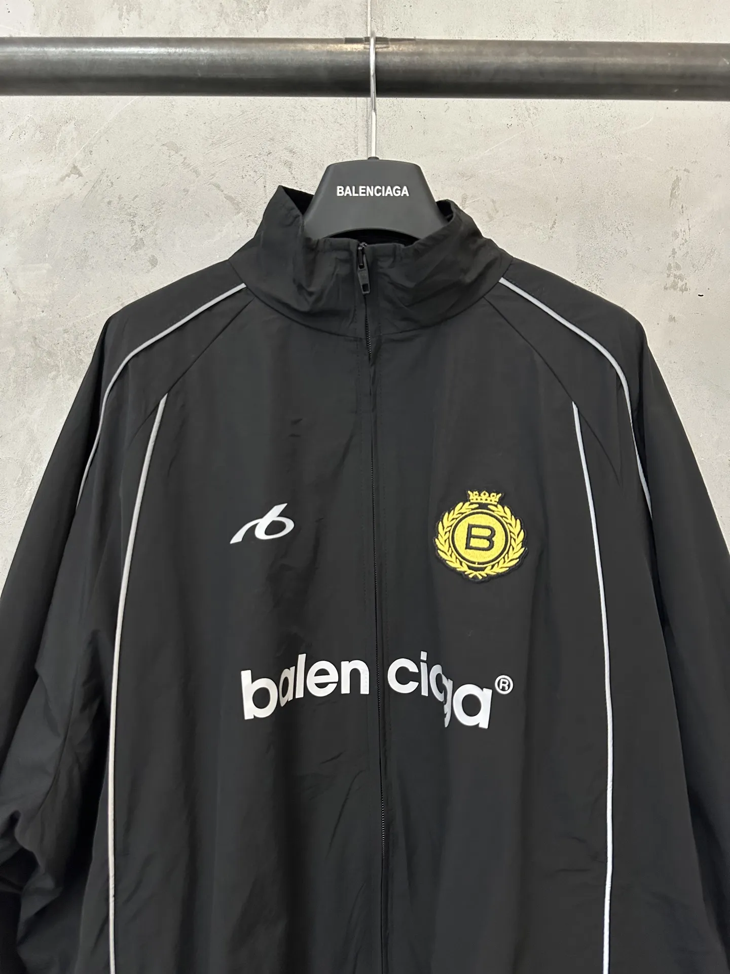 Logo-Print Reflective Trim Track Jacket D33024397 — view 3
