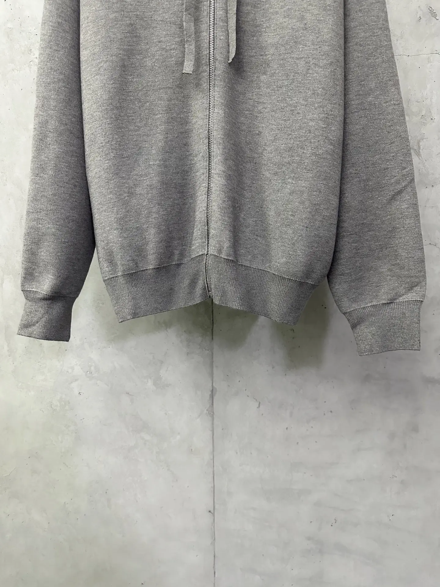 Embroidered Logo Merino Wool Zip-Up Hoodie D35024385 — view 4