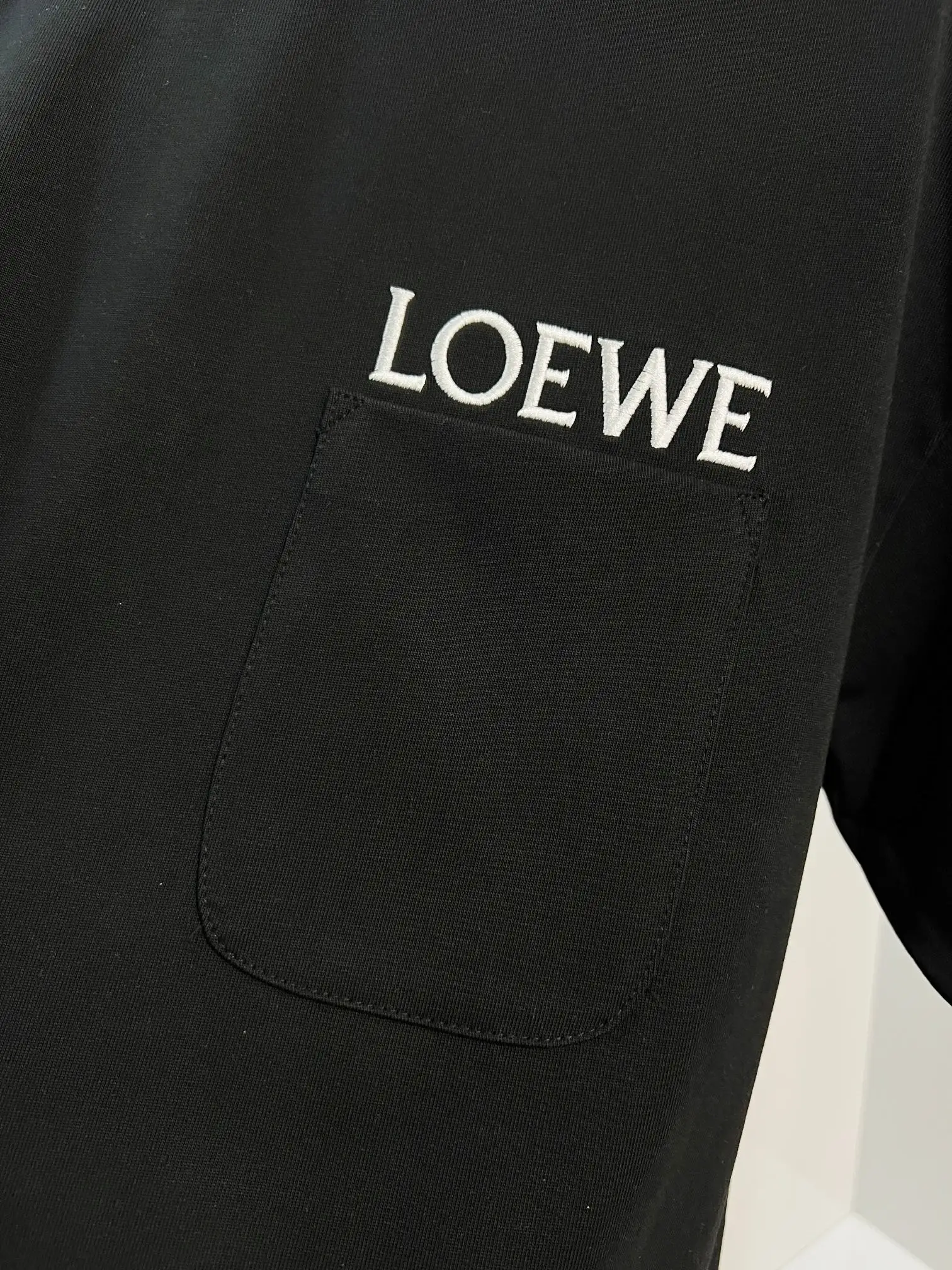 Logo-Embroidered Pocket T-Shirt D13015322 — view 5