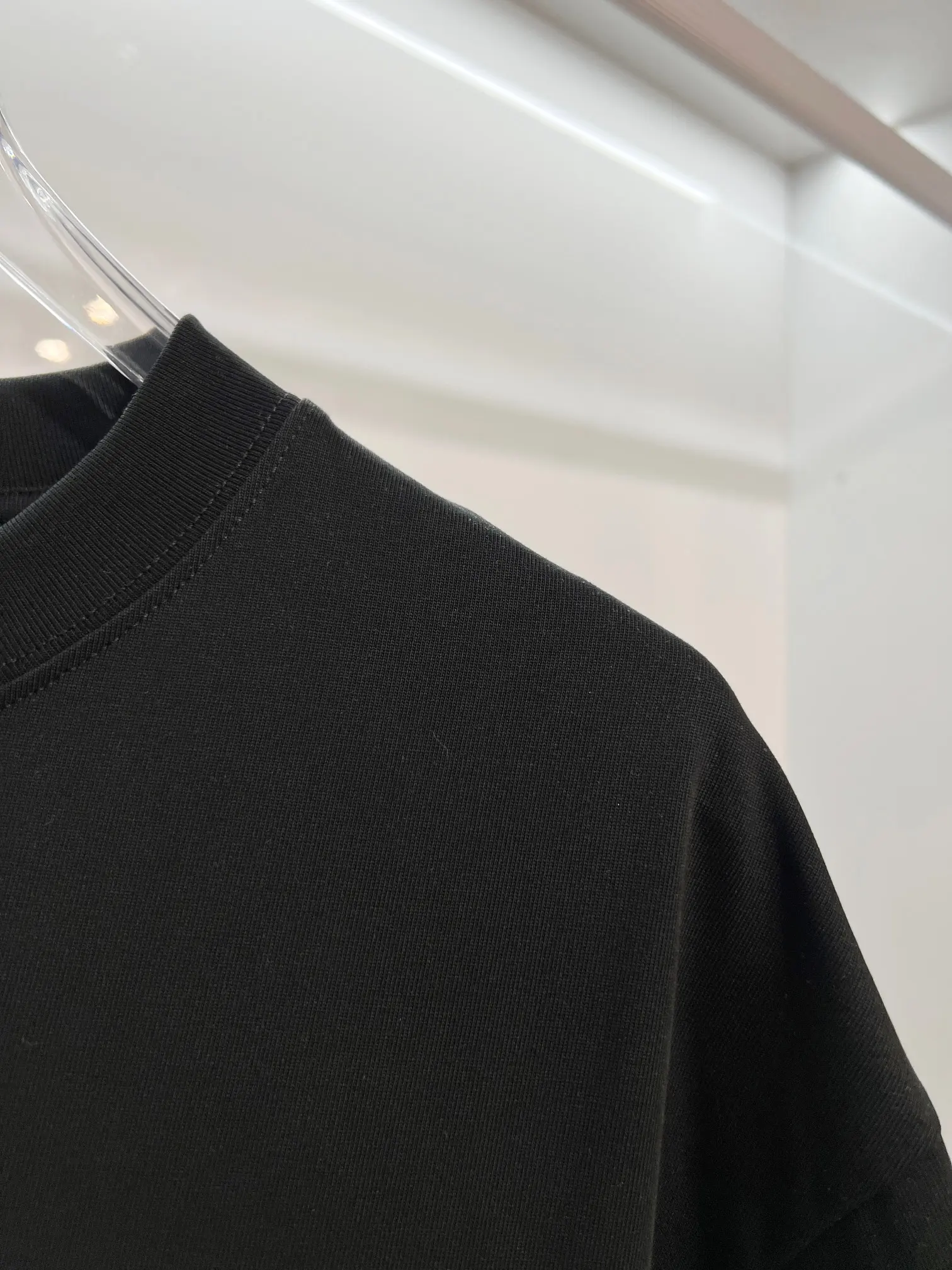 Logo-Embroidered Pocket T-Shirt D13015322 — view 10