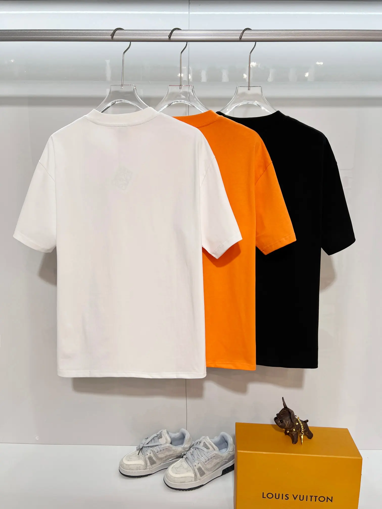 Logo-Embroidered Pocket T-Shirt D13015323 — view 11
