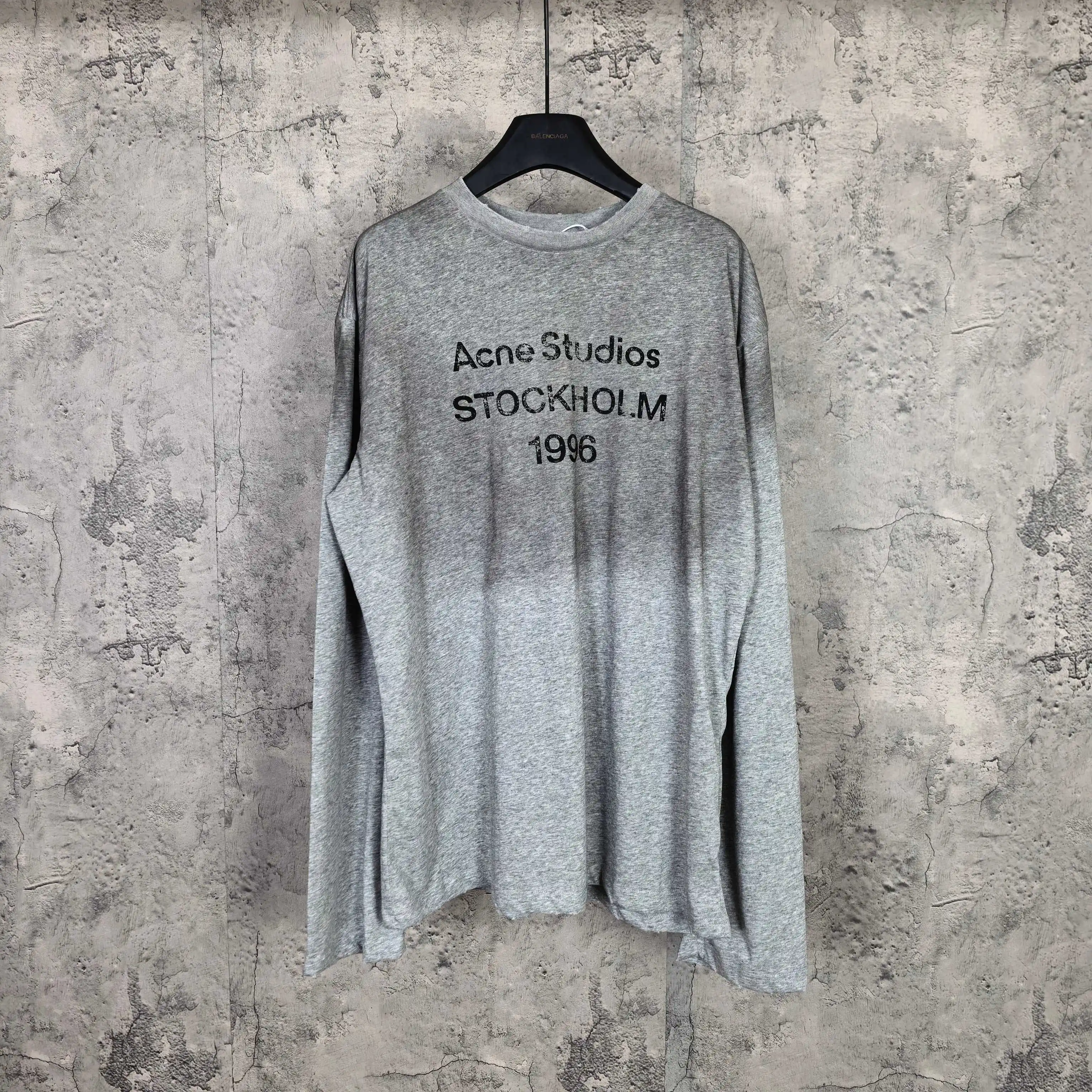 1996 Logo Distressed Long-Sleeve T-Shirt D14024563