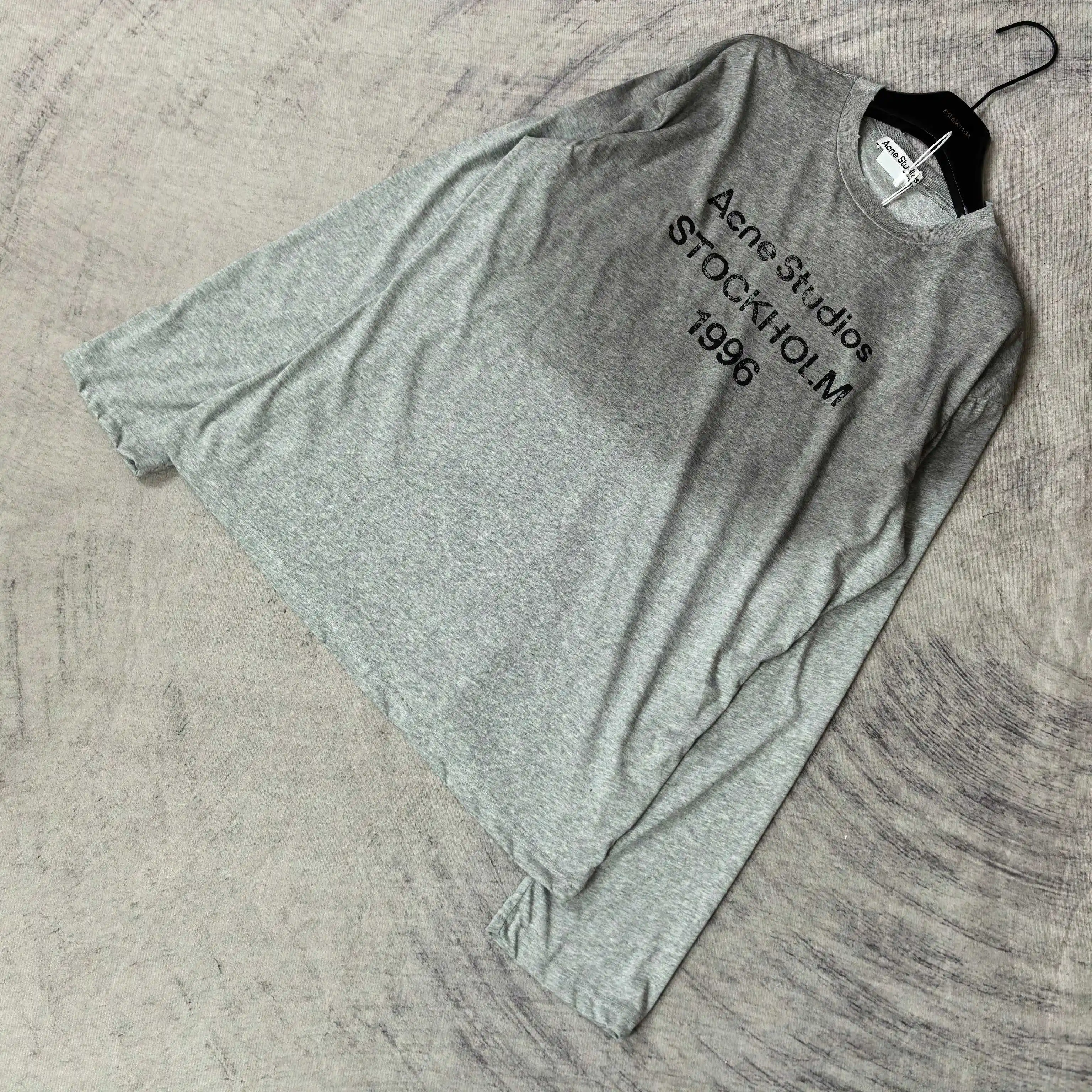 1996 Logo Distressed Long-Sleeve T-Shirt D14024563 — view 4