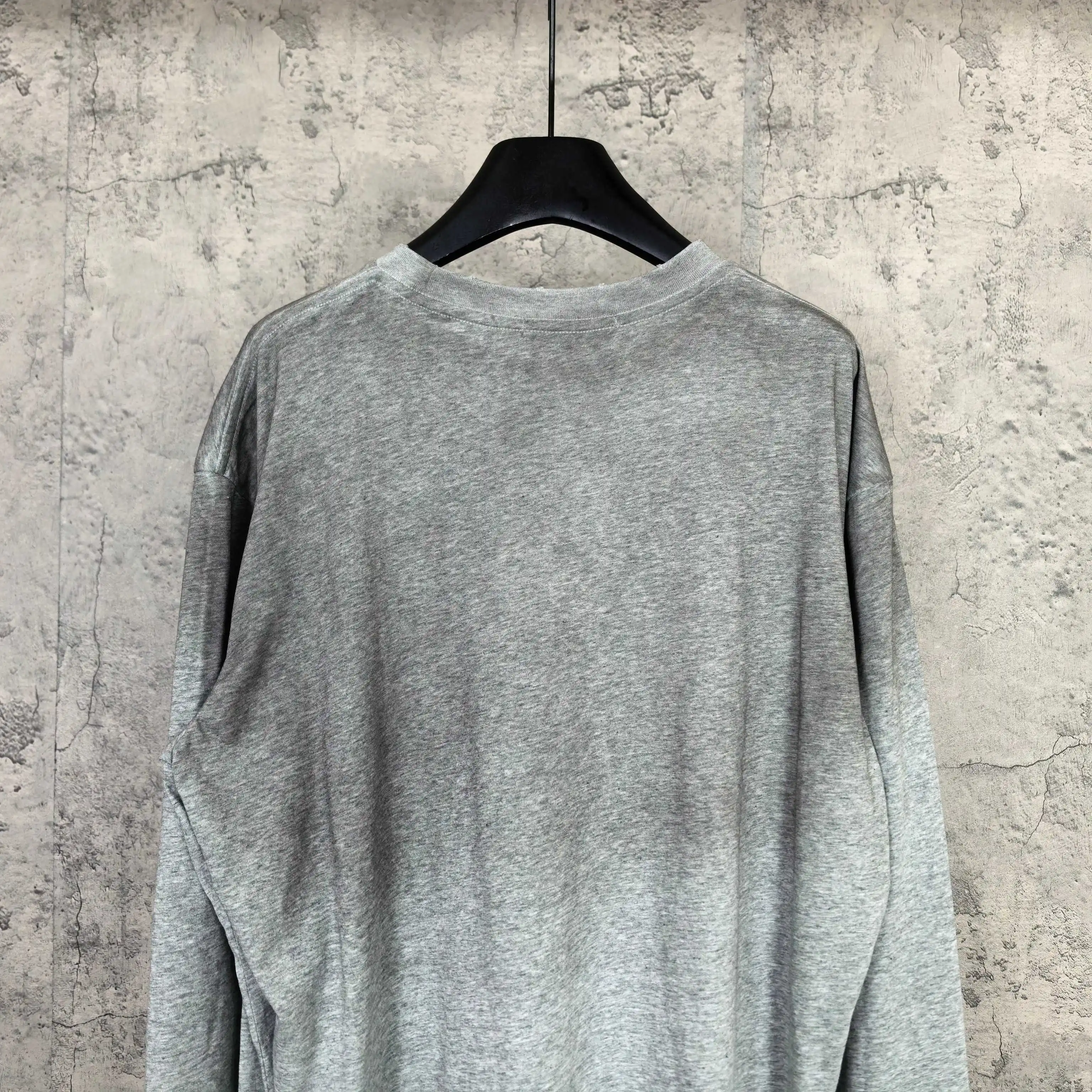 1996 Logo Distressed Long-Sleeve T-Shirt D14024563 — view 6