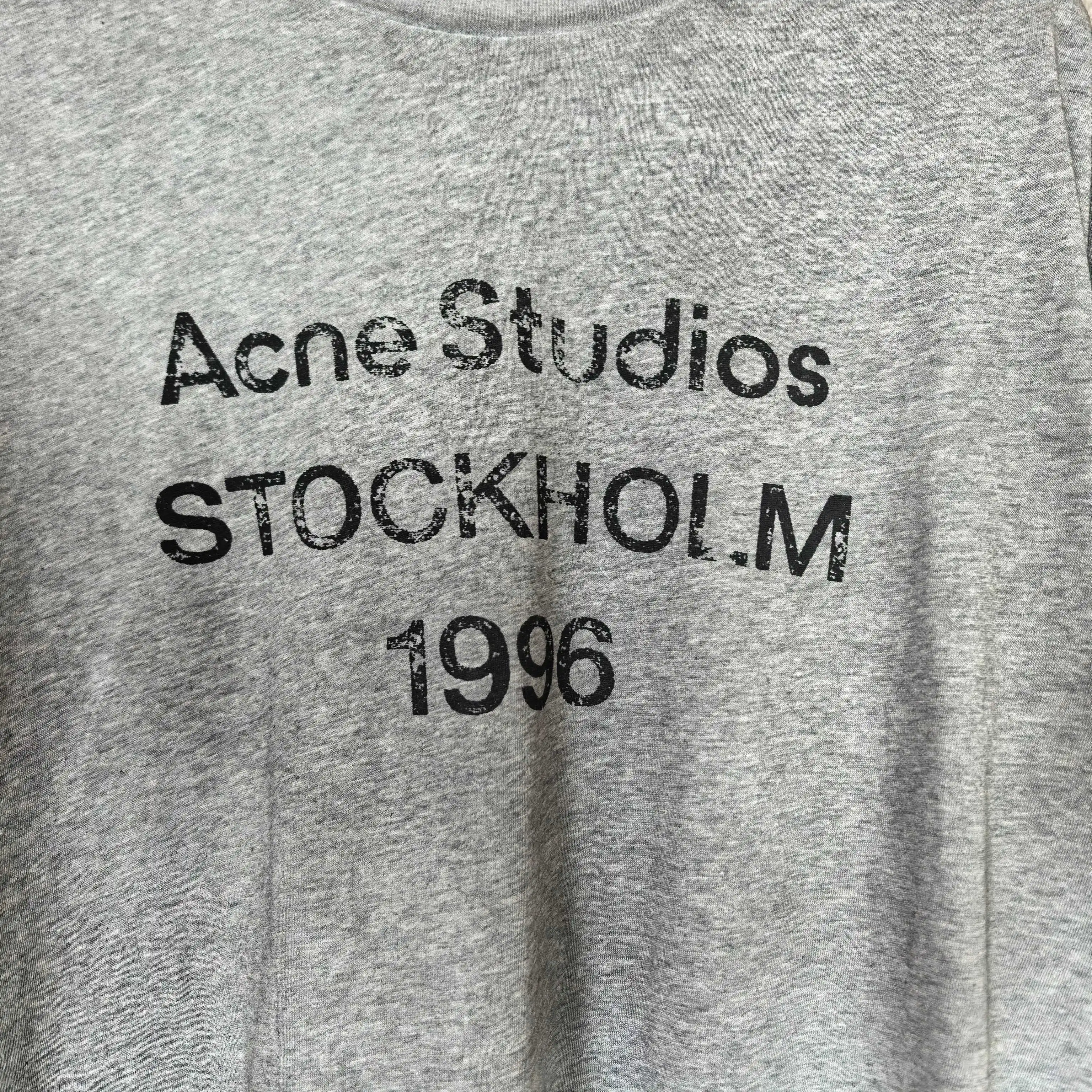 1996 Logo Distressed Long-Sleeve T-Shirt D14024563 — view 8