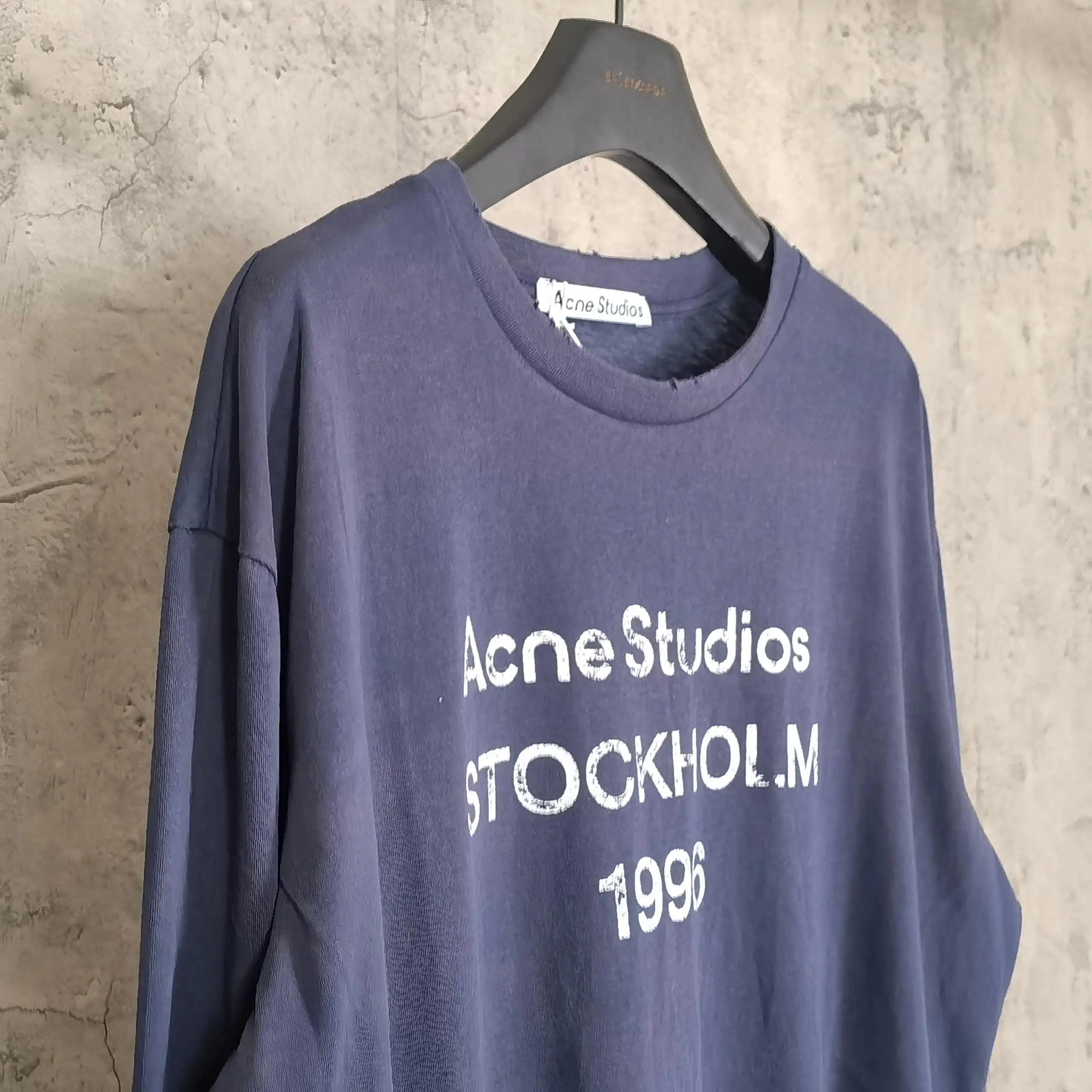 1996 Logo Long-Sleeve T-Shirt D14024564 — view 7