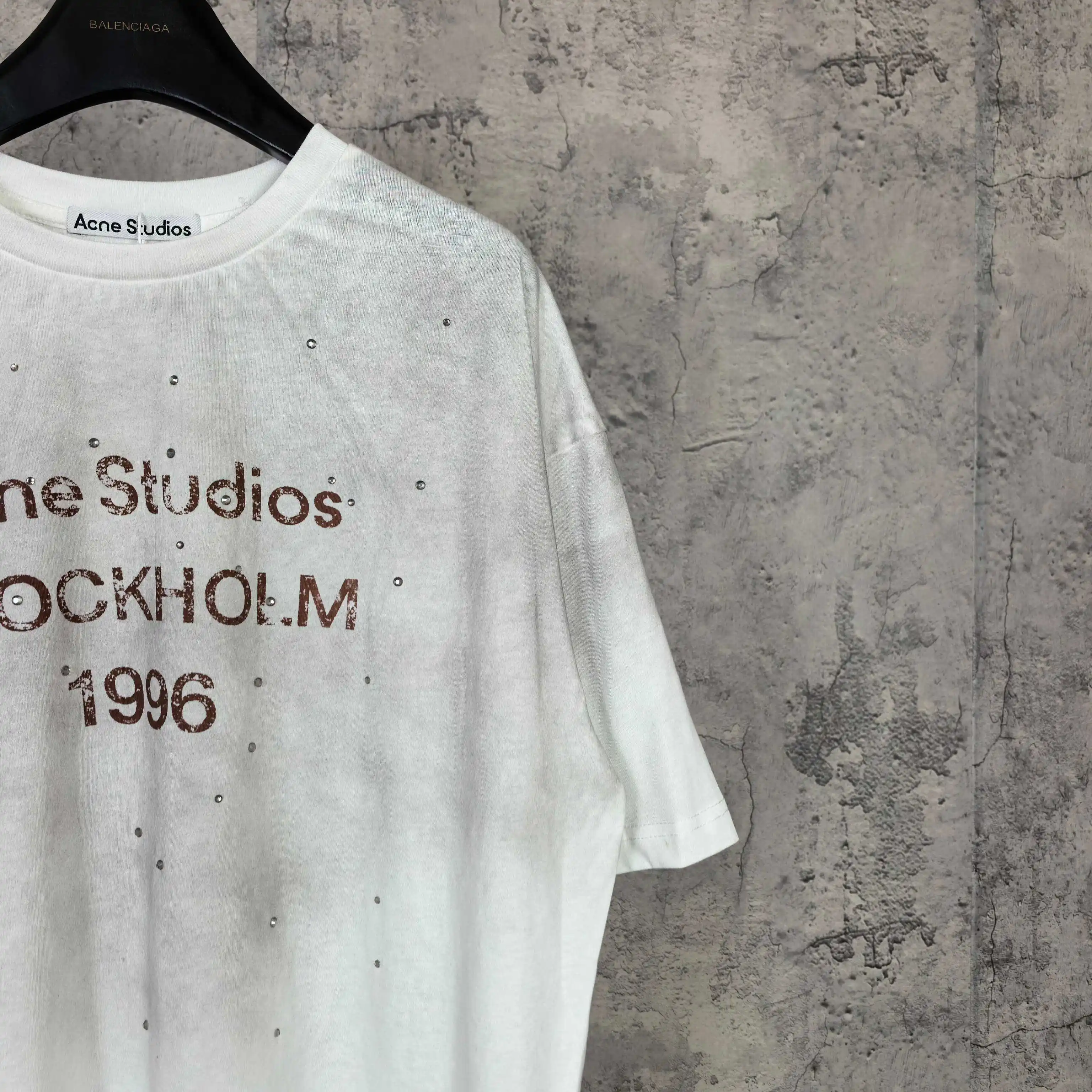 1996 Logo Rhinestone Distressed T-Shirt D14524531 — view 9