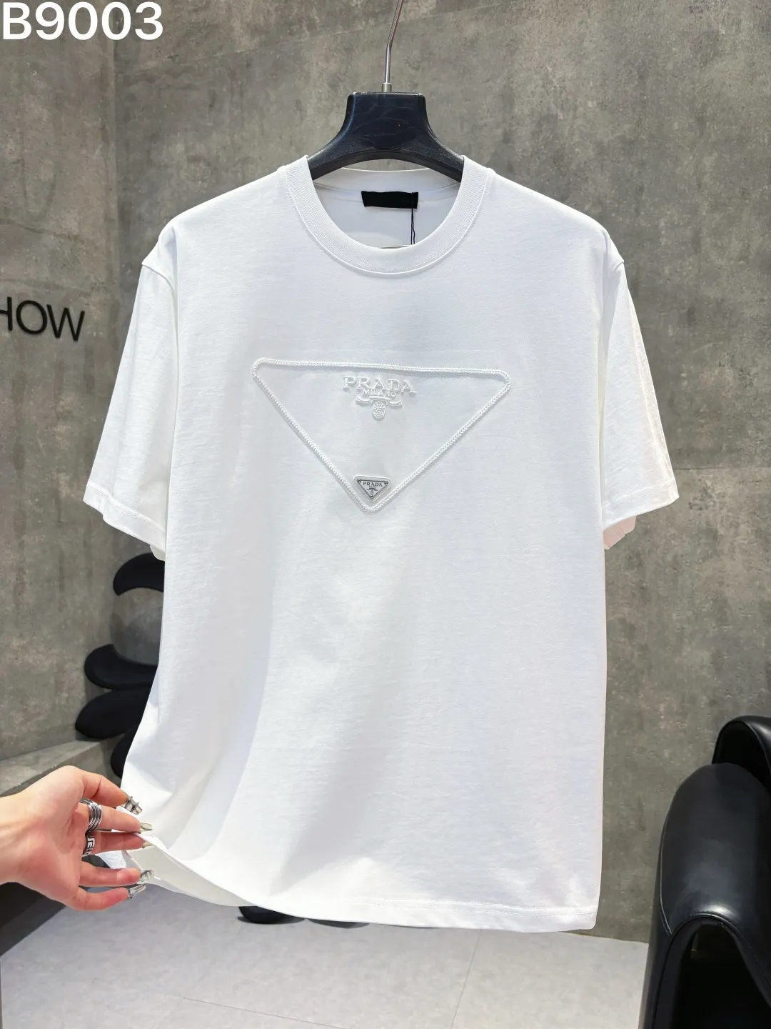 Embroidered Triangle Logo Cotton T-Shirt D15519041 — view 2