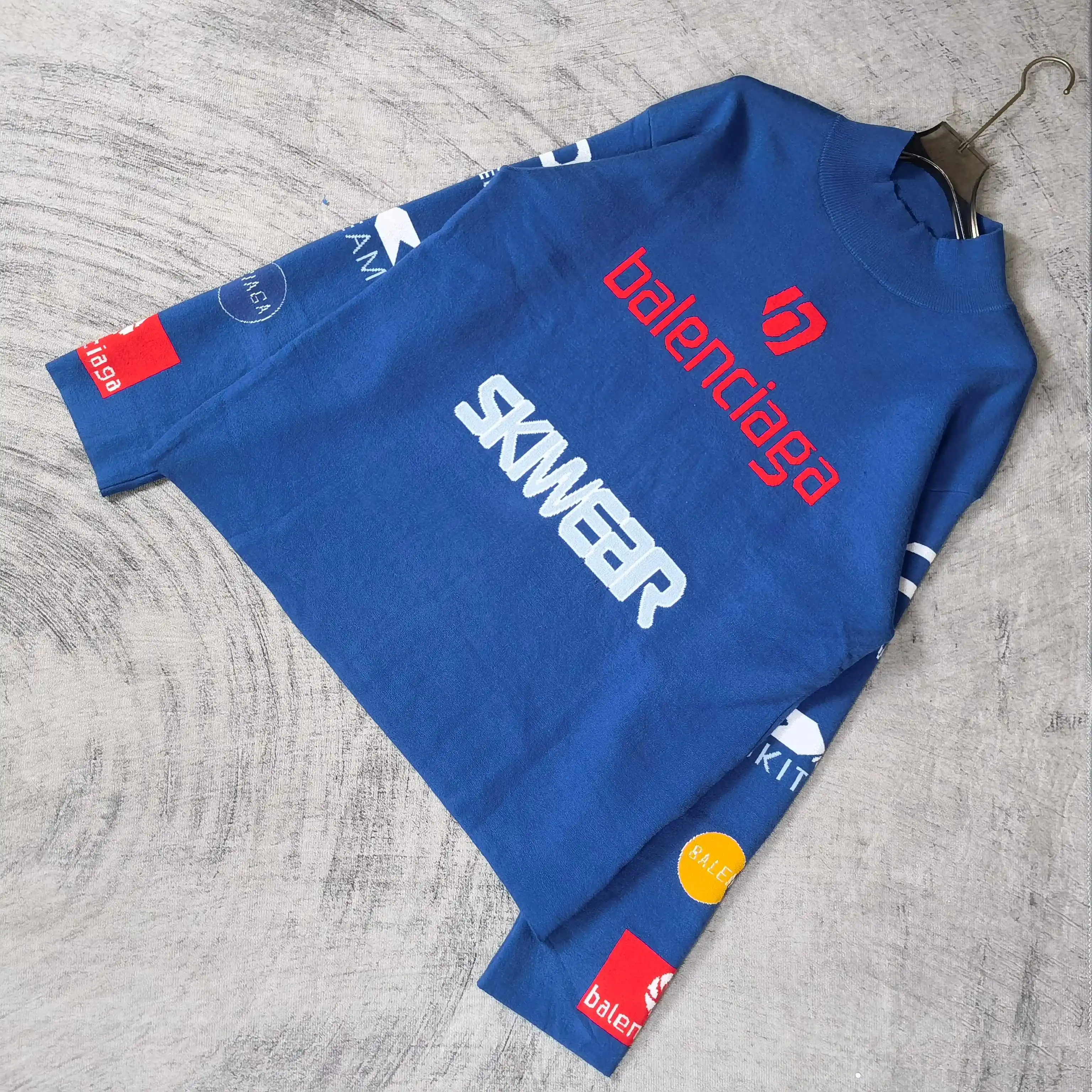 Skiwear Sponsor Logo Mock-Neck Sweater D20024463 — view 4