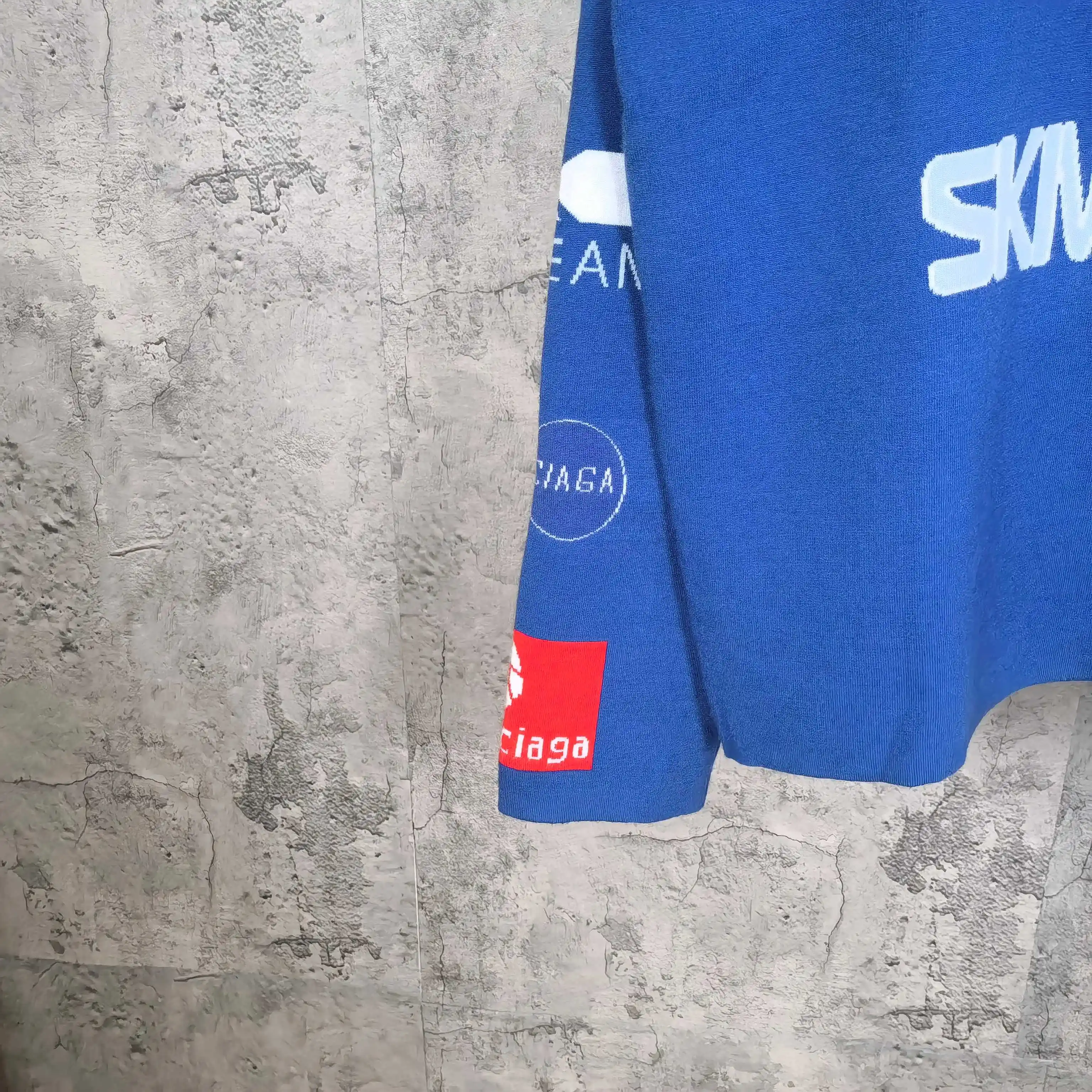 Skiwear Sponsor Logo Mock-Neck Sweater D20024463 — view 10