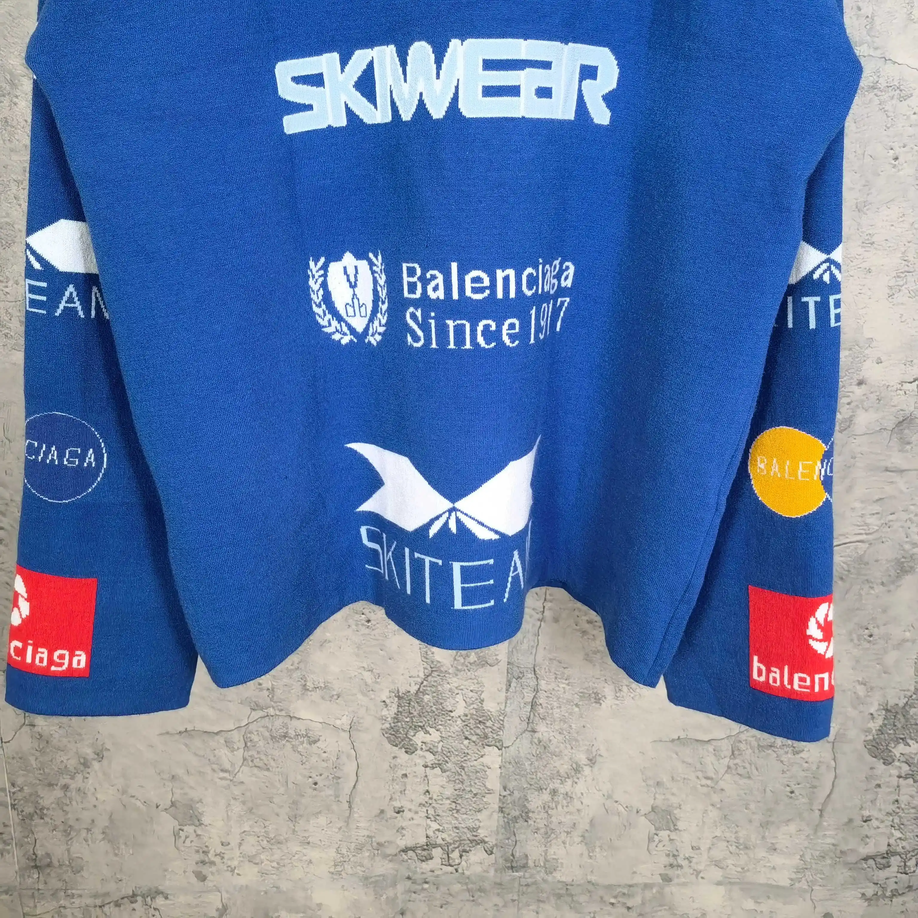 Skiwear Sponsor Logo Mock-Neck Sweater D20024463 — view 15