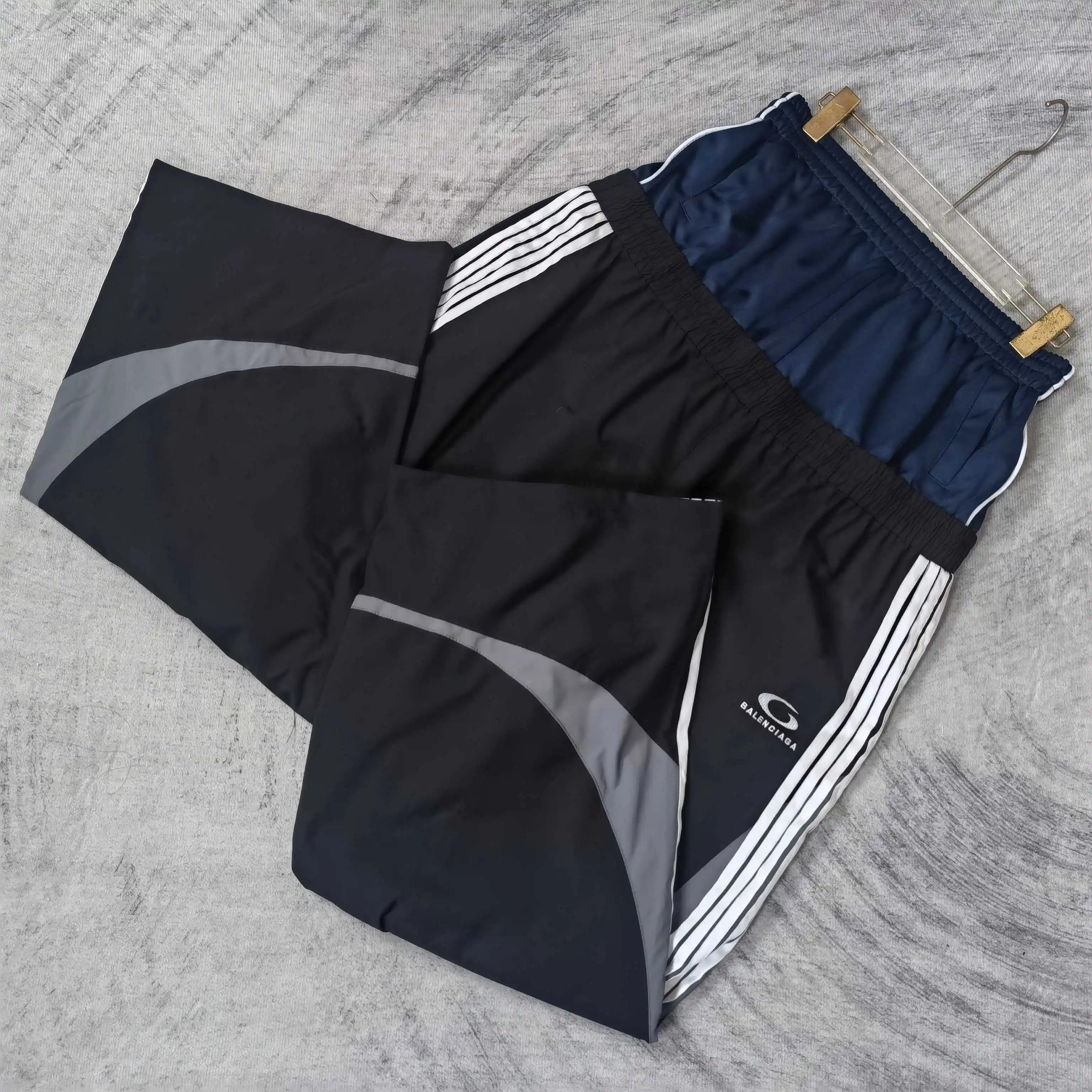 Cut-Up Double-Waistband Tracksuit Pants D22524487 — view 4