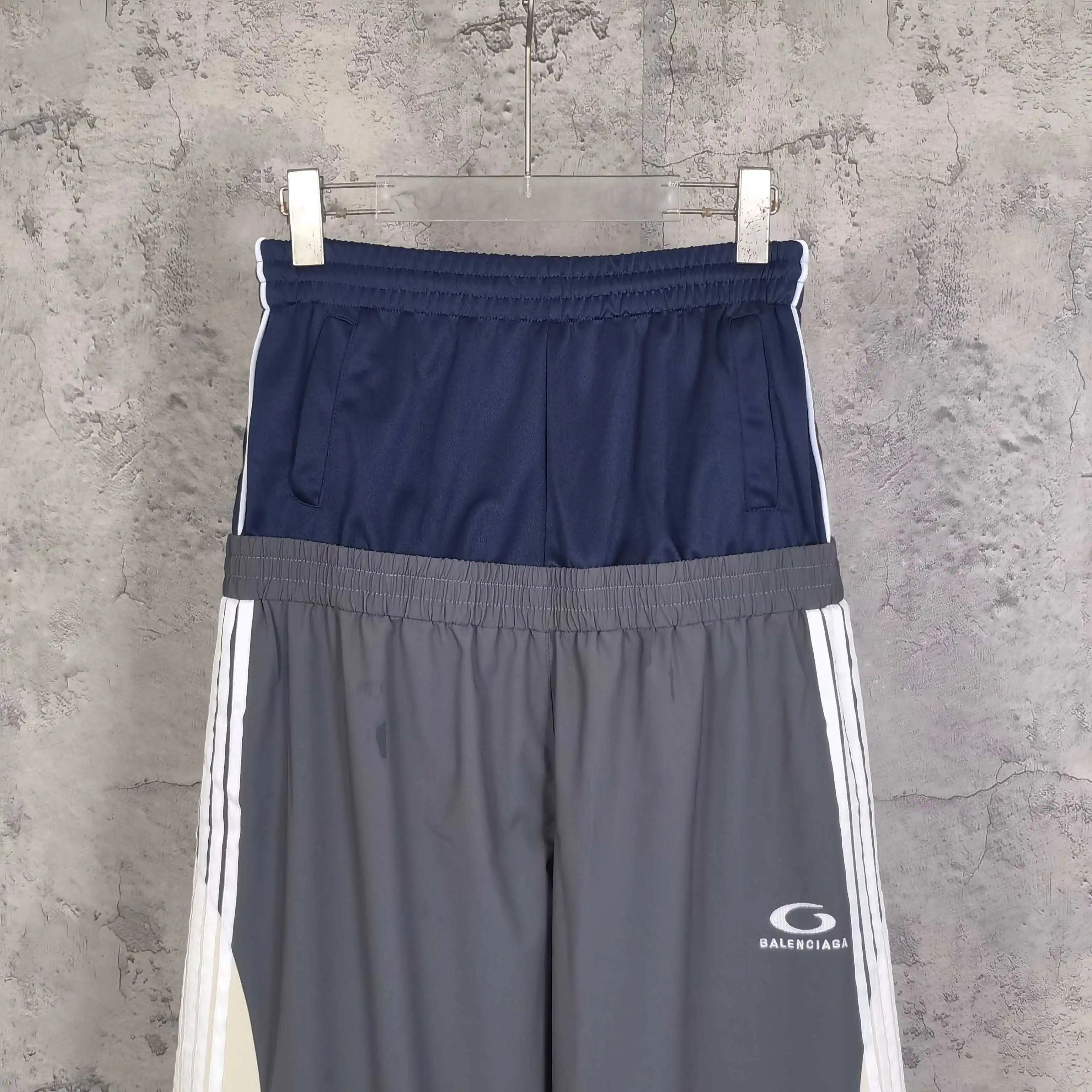 Cut-Up Double-Waistband Tracksuit Pants D22524488 — view 3